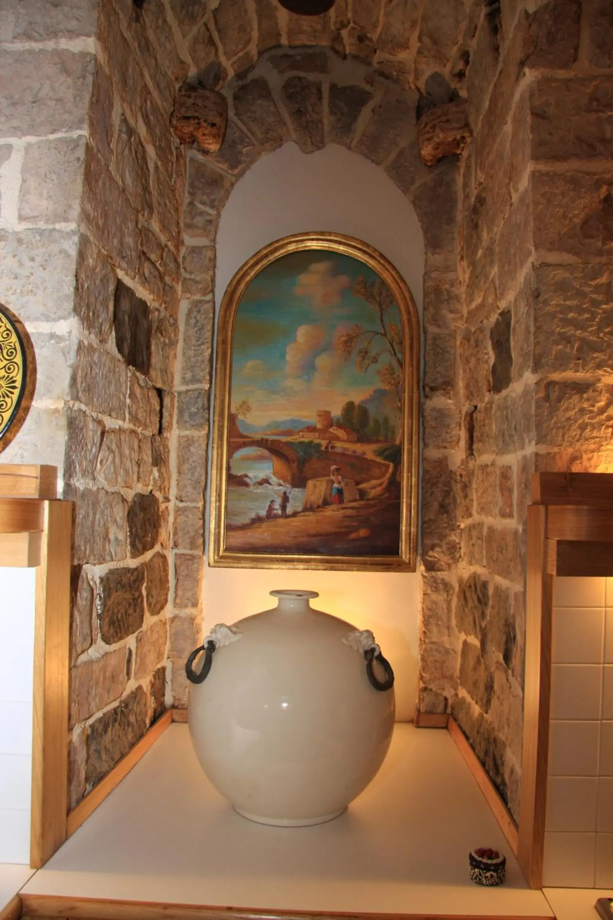 Decorative detail, Bathroom in Hotel Morlacchi