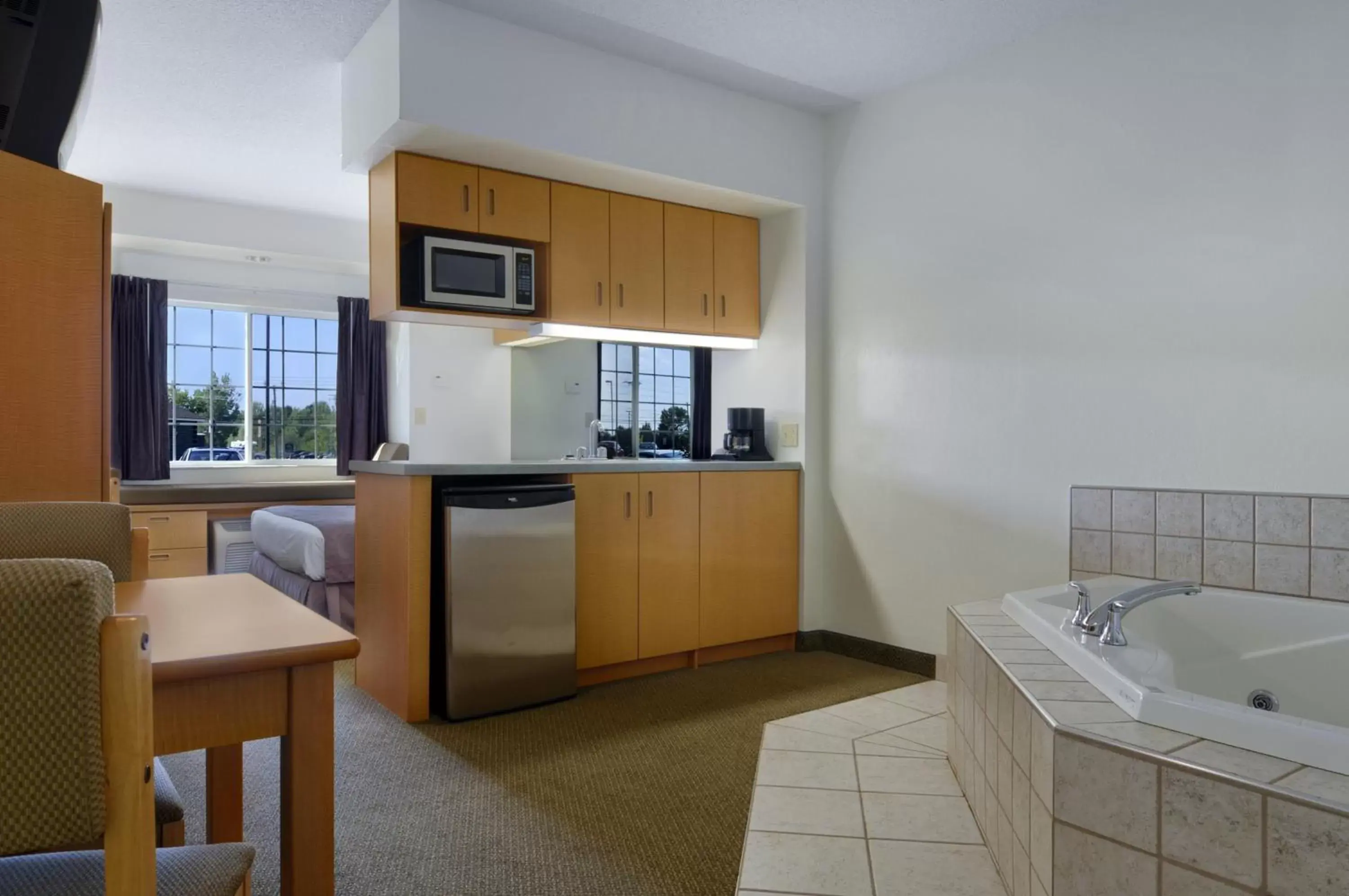 Photo of the whole room, Kitchen/Kitchenette in Microtel Inn & Suites by Wyndham Plattsburgh