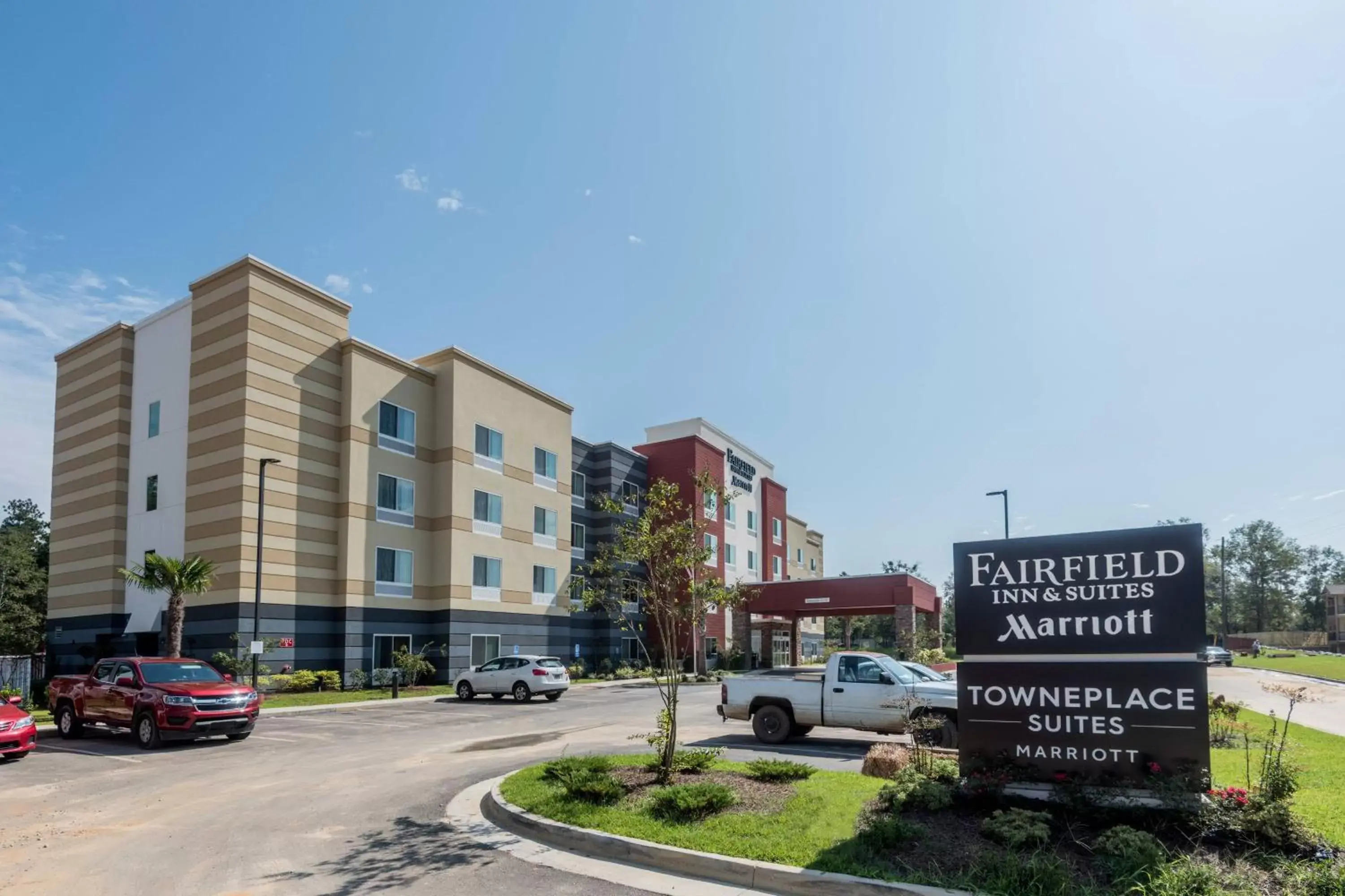 Property building in Fairfield Inn & Suites by Marriott Mobile Saraland