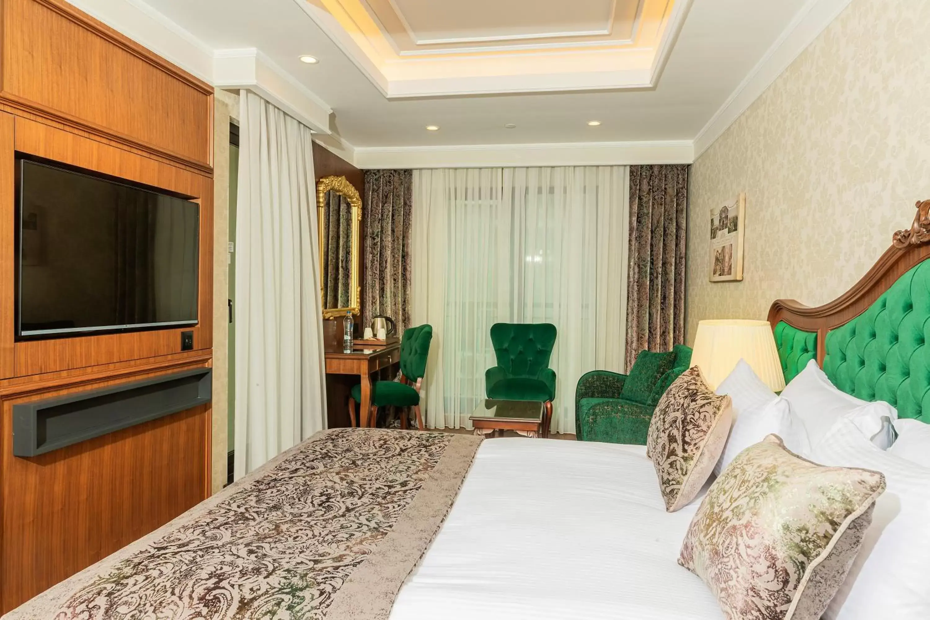 TV and multimedia, Bed in Mukarnas Pera Hotel