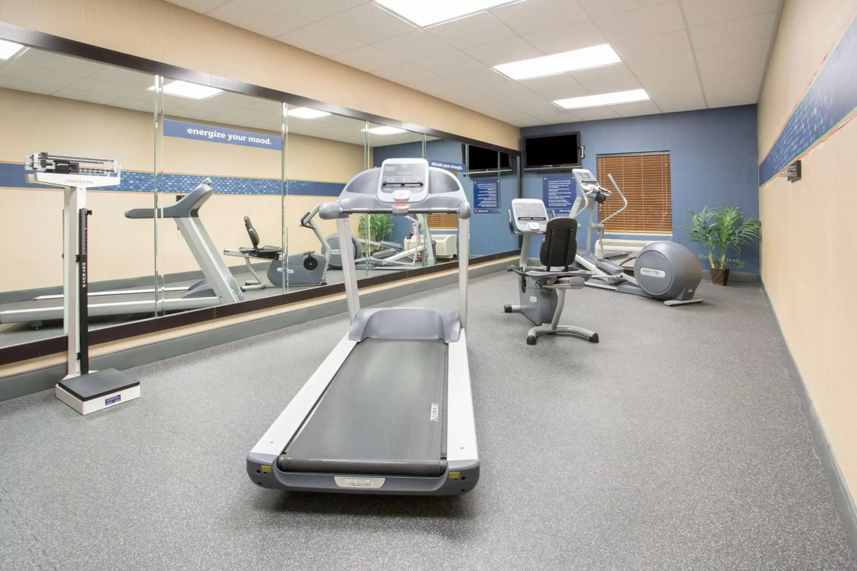 Fitness centre/facilities, Fitness Center/Facilities in Hampton Inn Santa Rosa