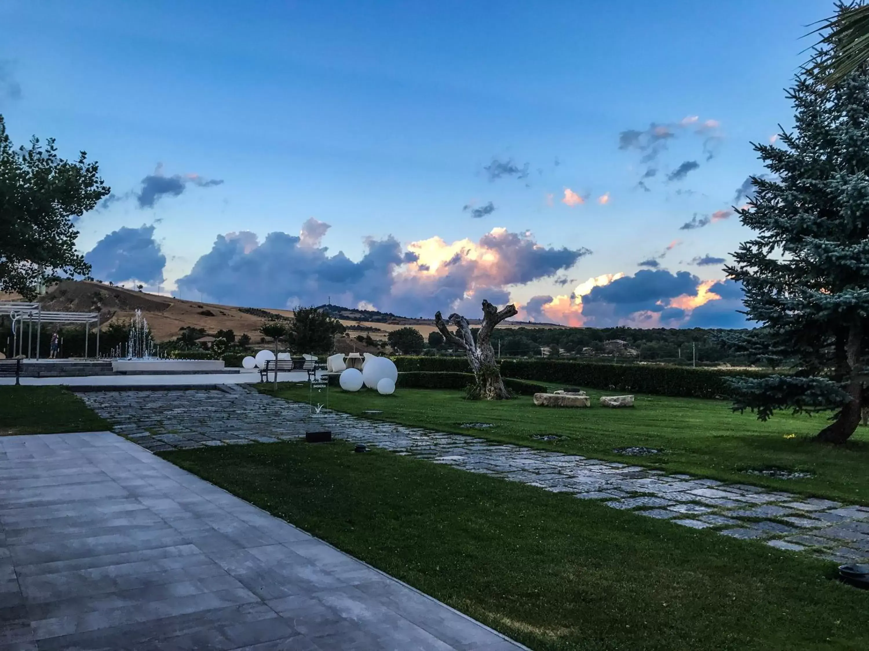 Nearby landmark, Garden in La Fucina di Vulcano