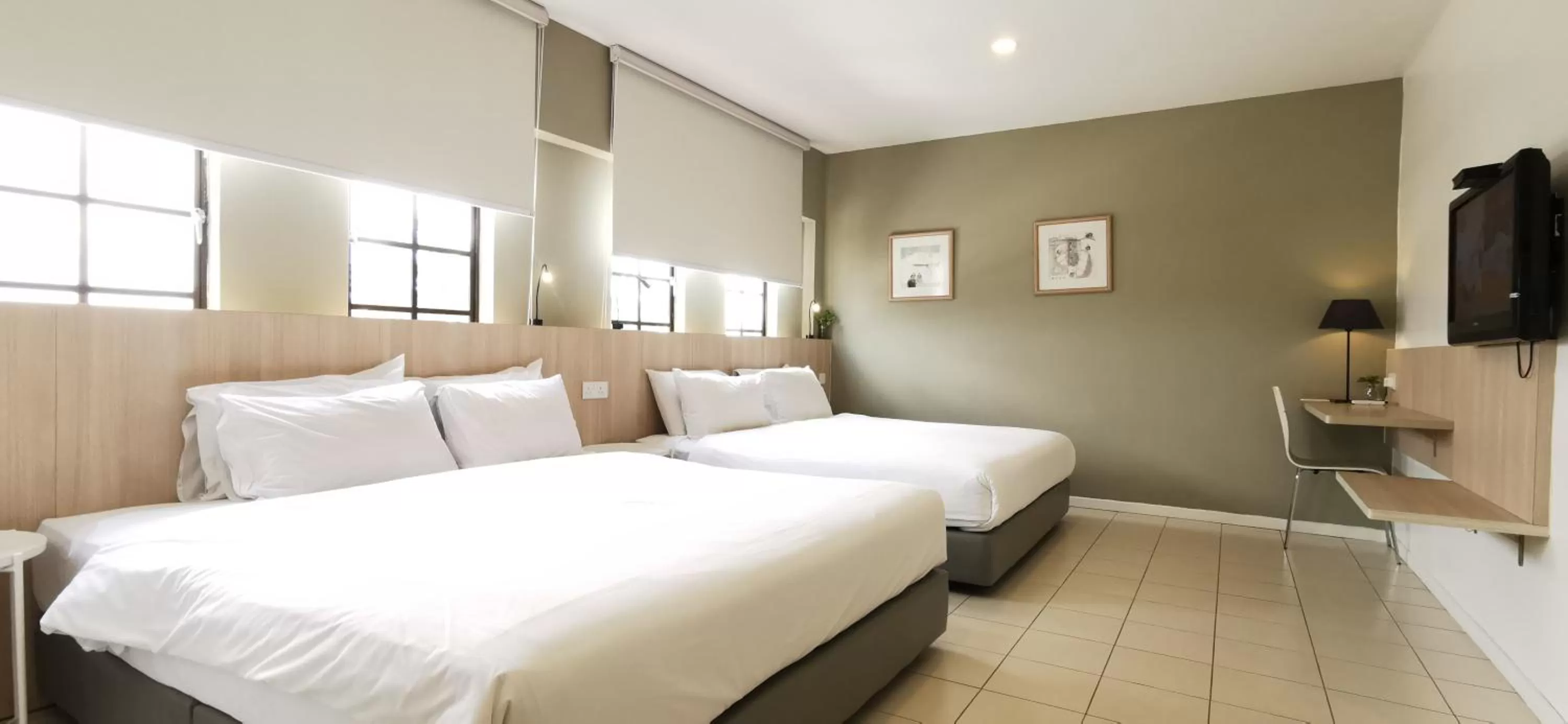 Photo of the whole room in Country Inn