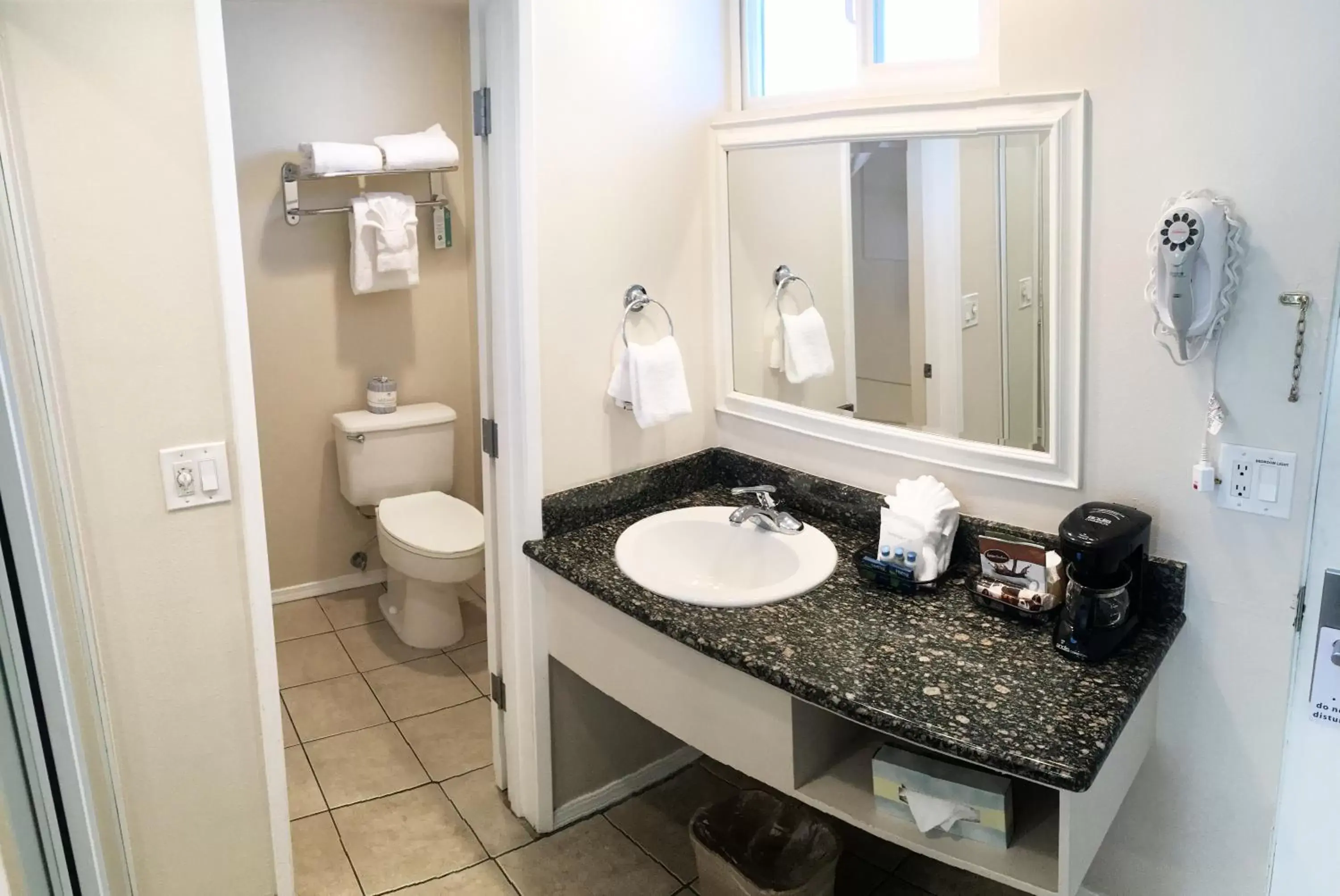 Bathroom in King Frederik Inn