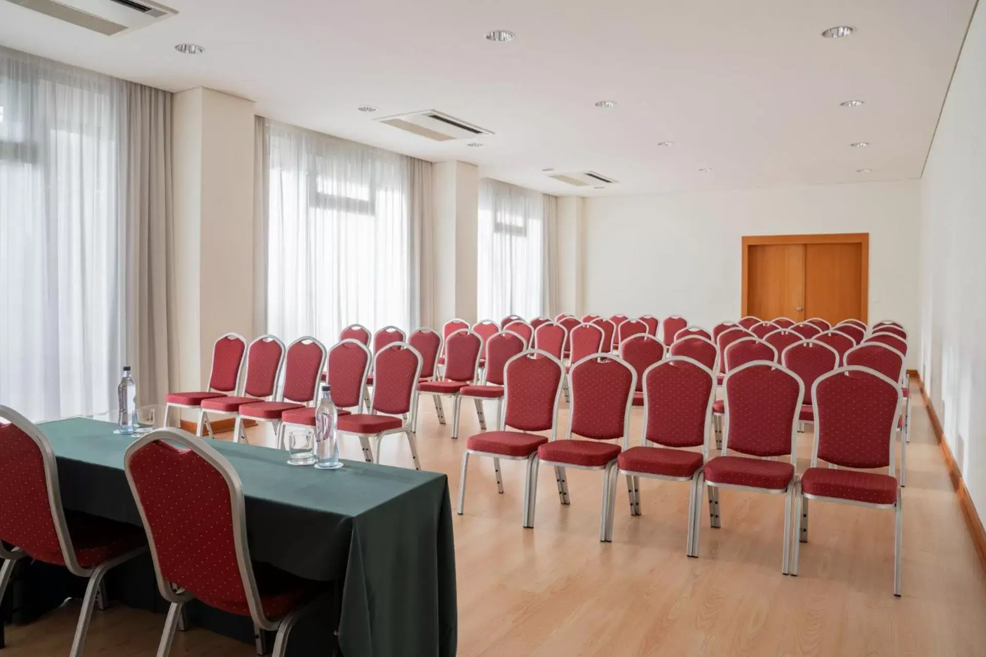 Meeting/conference room in Sao Miguel Park Hotel