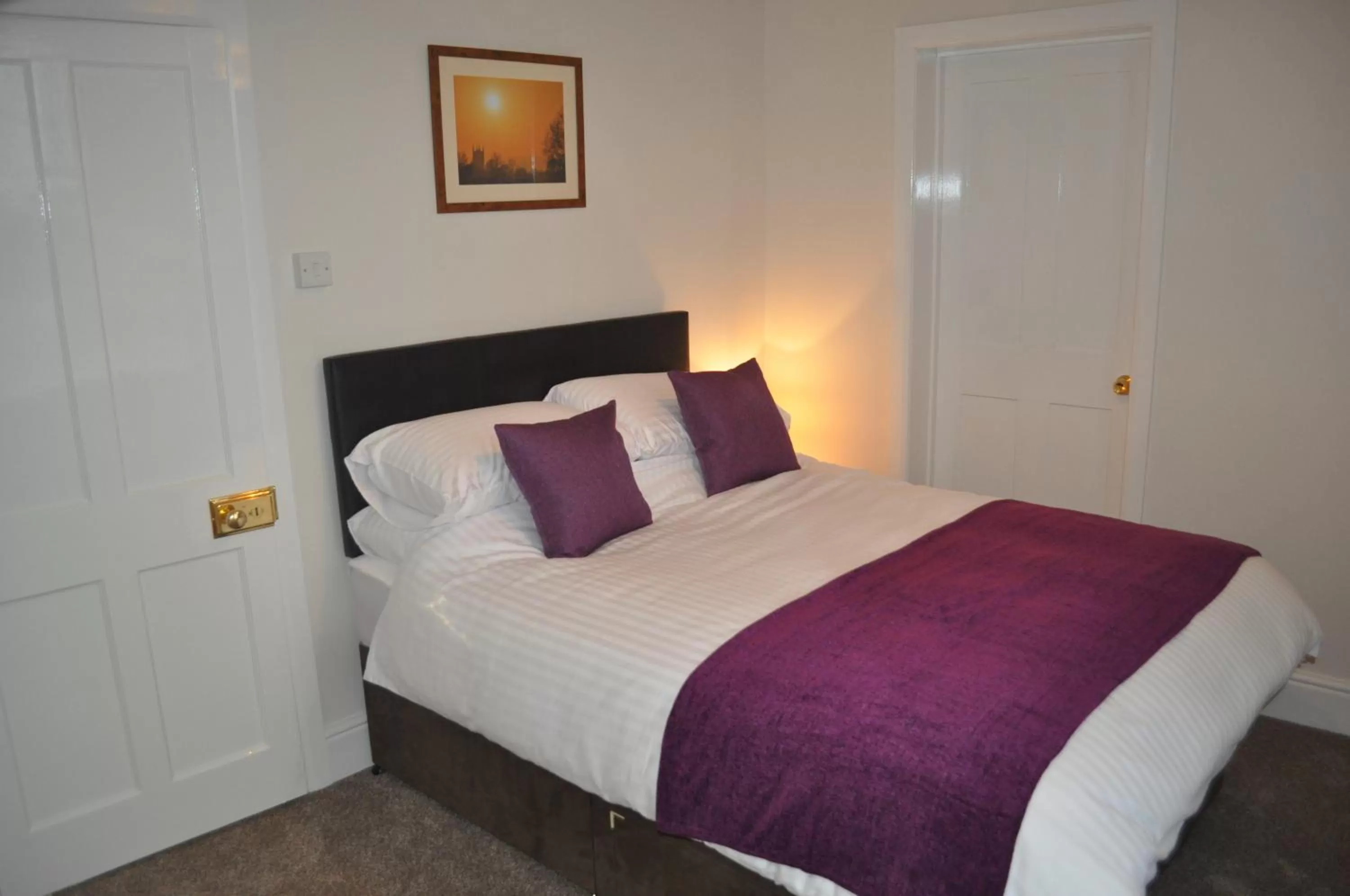 Bed in Woodlands 159