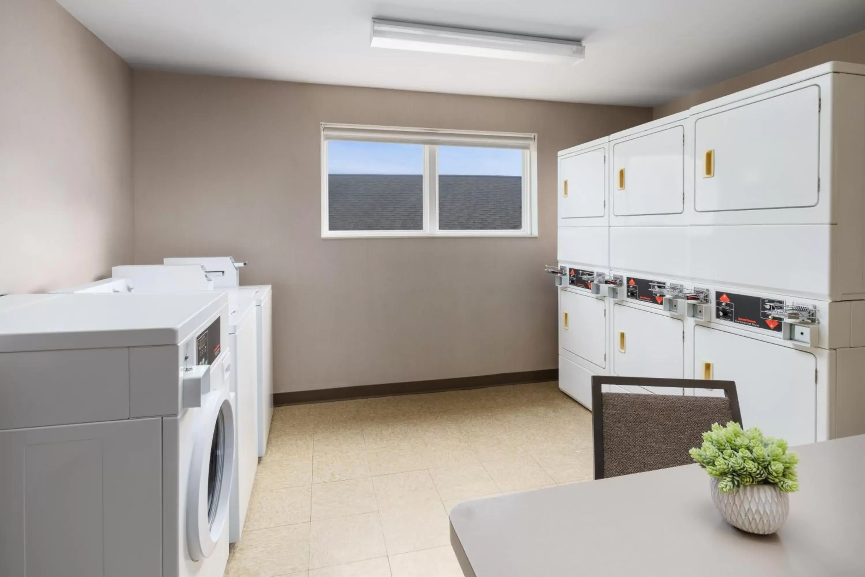 laundry, Kitchen/Kitchenette in Residence Inn Boston Franklin