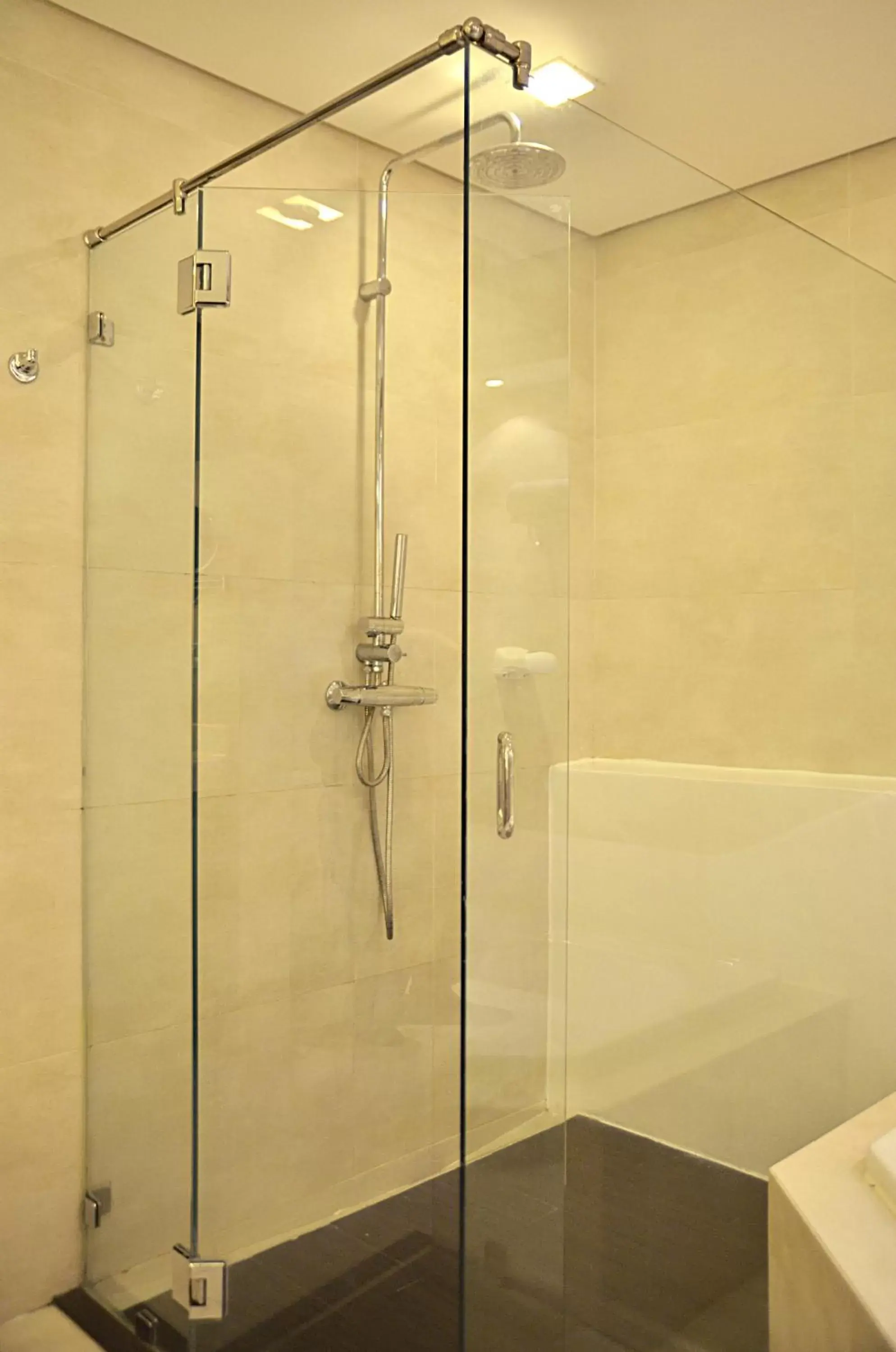 Bedroom, Bathroom in Thunderbird Resorts - Poro Point