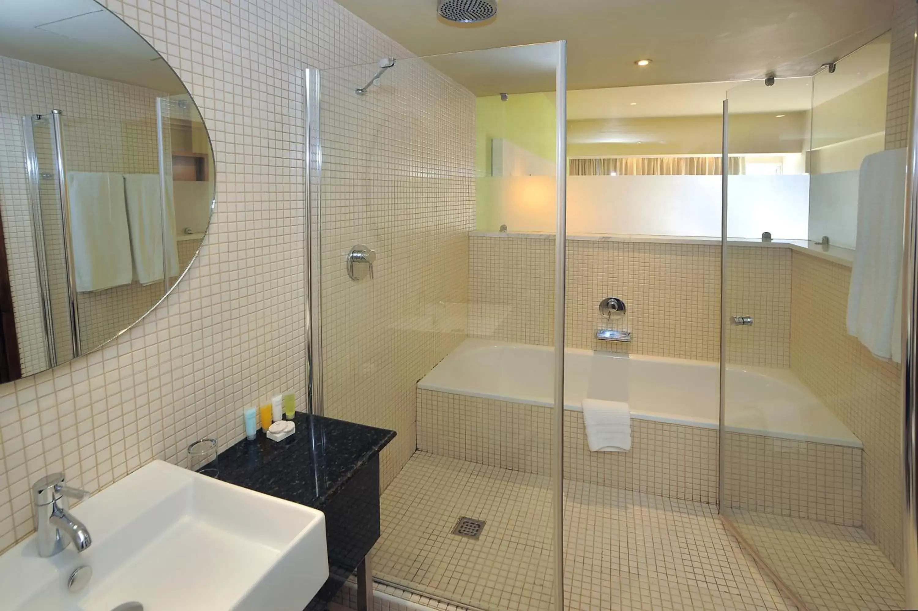 Bathroom in E-Hotel Larnaca Resort & Spa