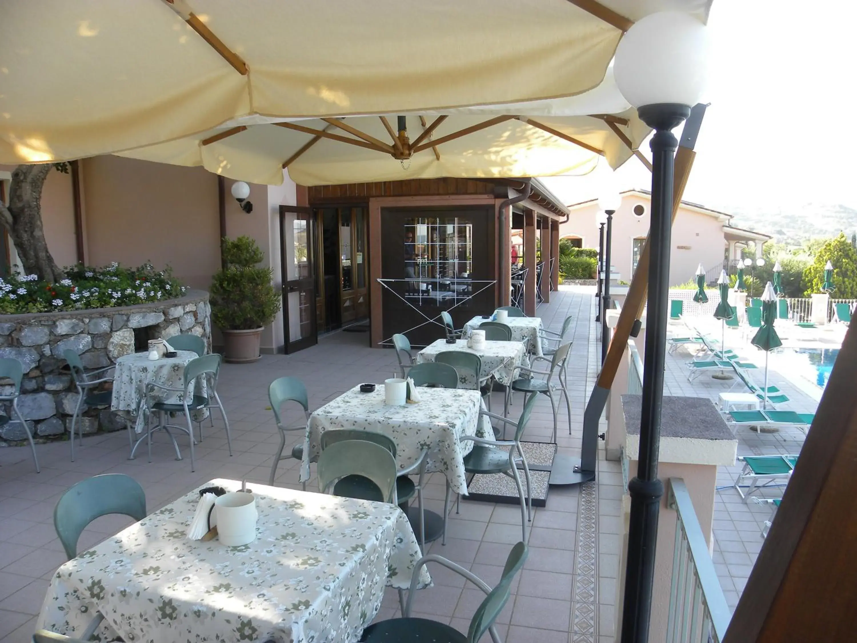 Restaurant/Places to Eat in Hotel Ristorante Borgo La Tana