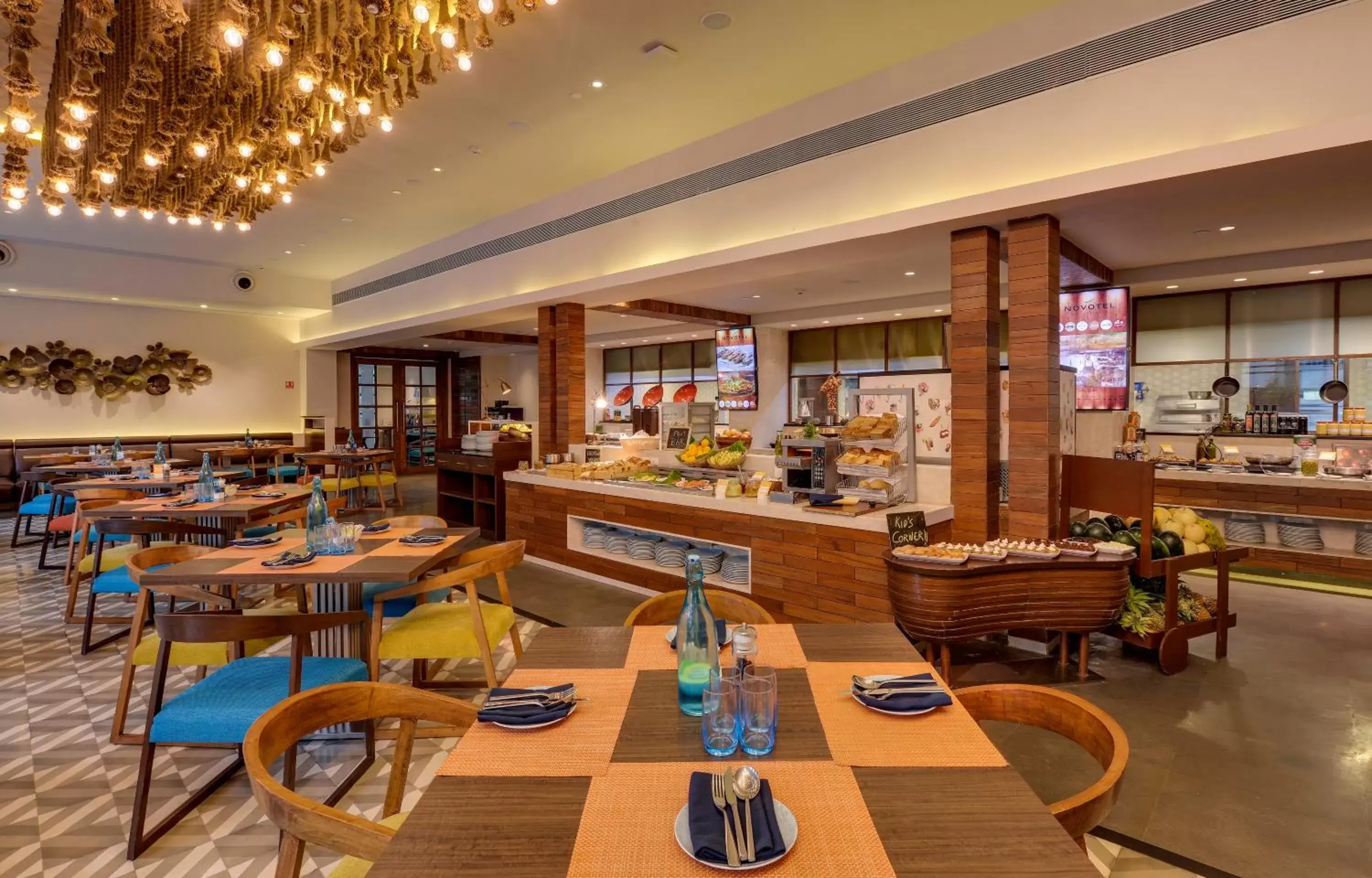 Restaurant/places to eat in Novotel Goa Candolim