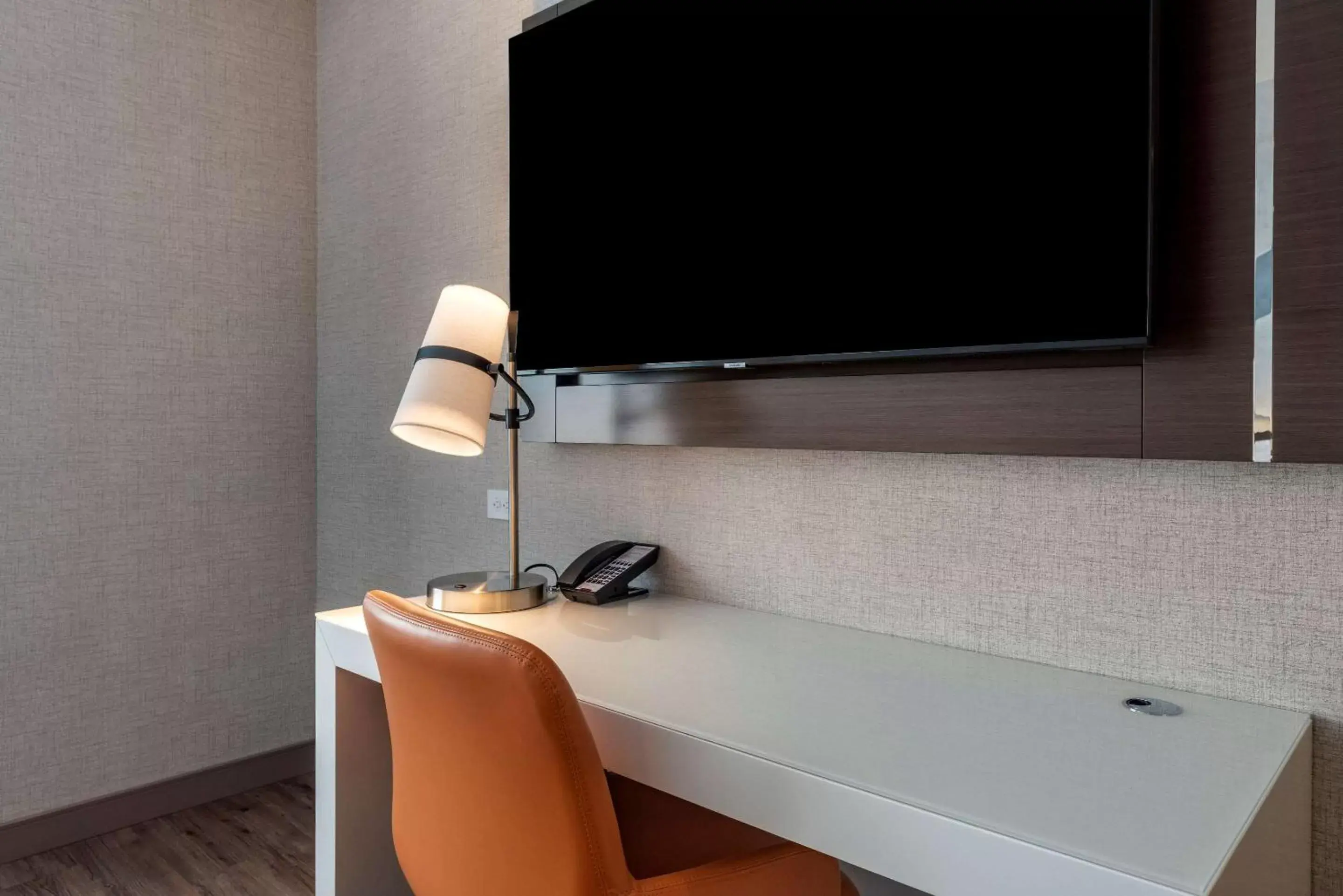 Bedroom, TV/Entertainment Center in Cambria Hotel Minneapolis Downtown