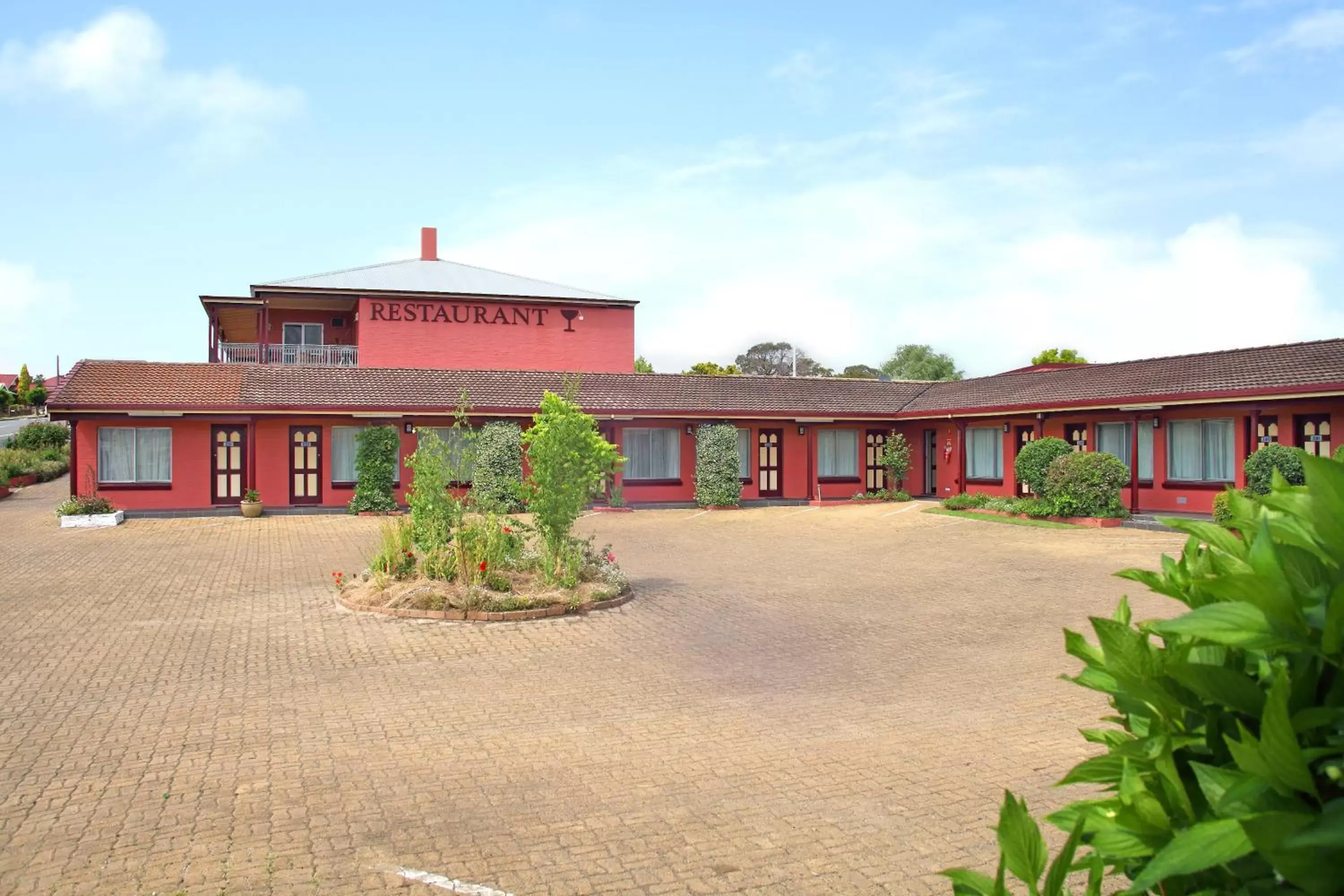 Property Building in The Henry Parkes Tenterfield