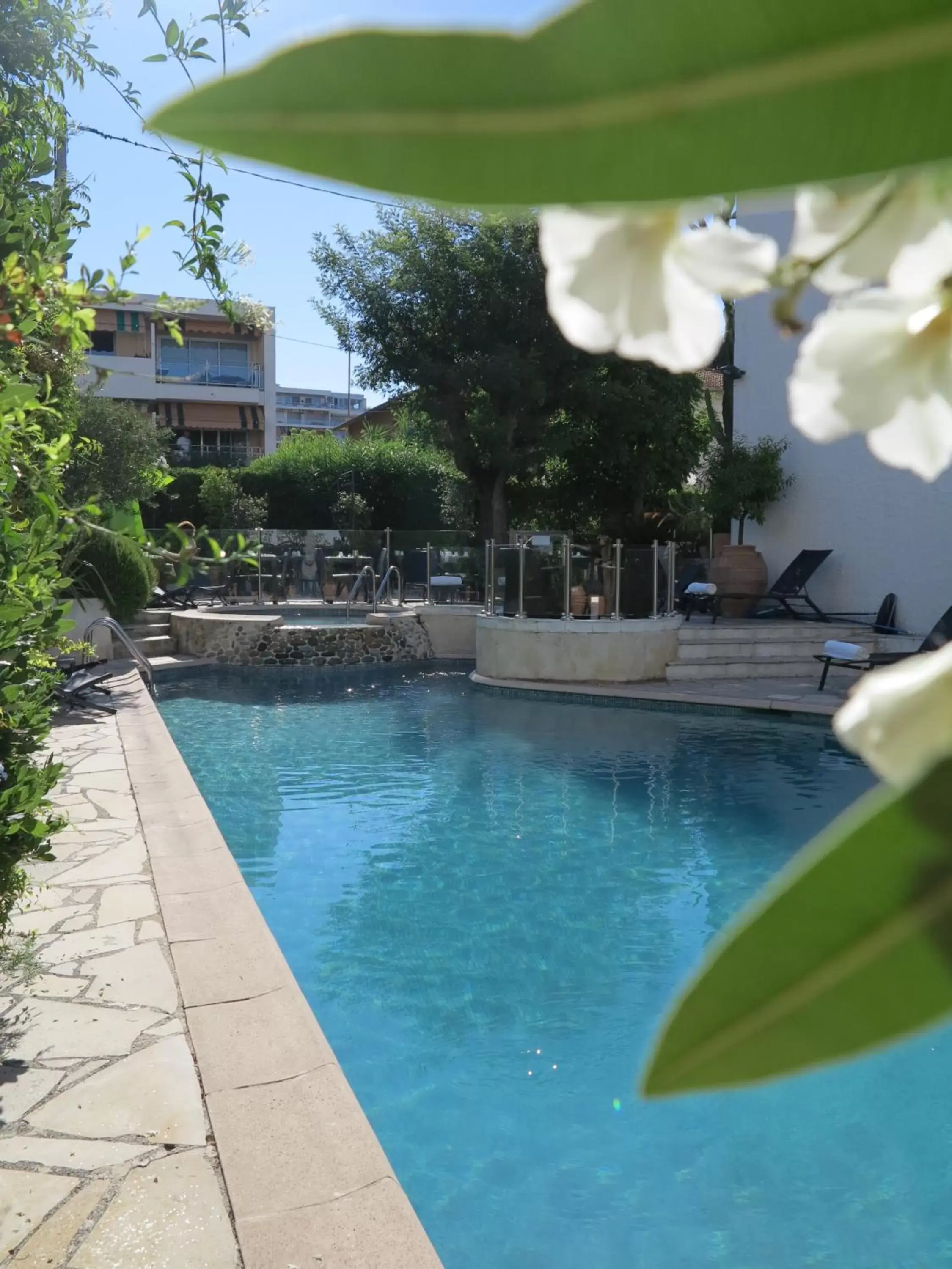 Day, Swimming Pool in Hôtel La Villa Cannes