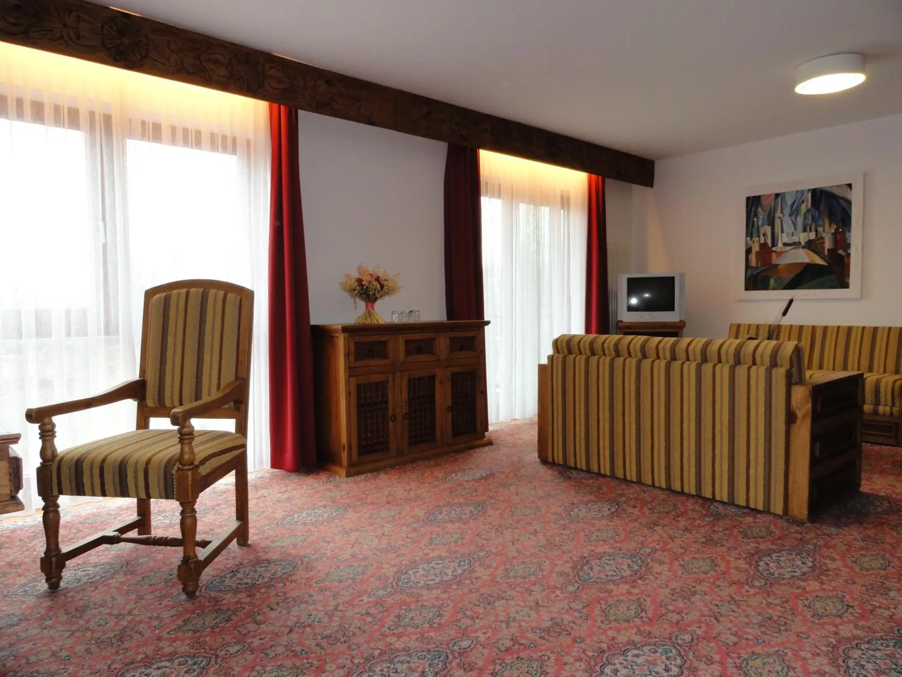 Living room, Seating Area in Solitaire Hotel