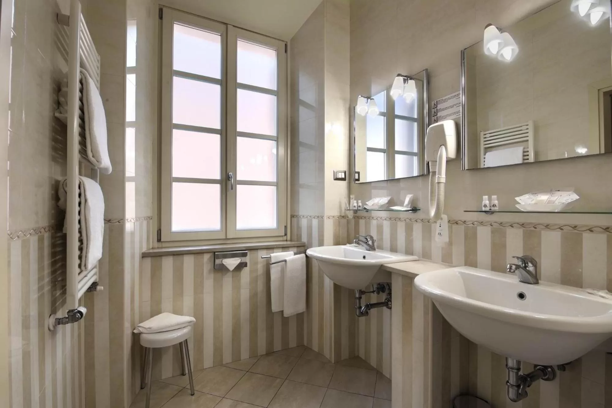 Bathroom in Domus Australia