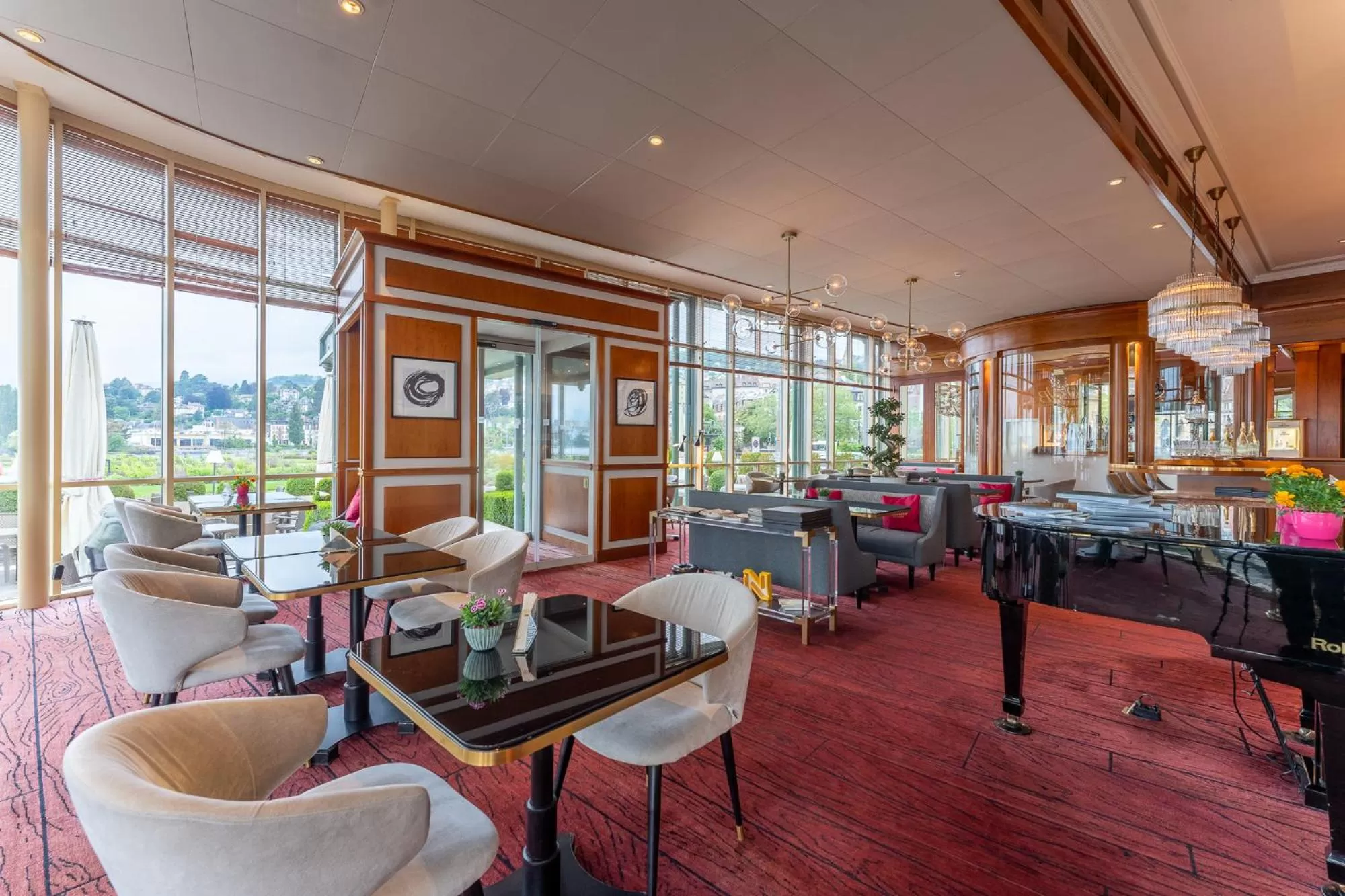 Restaurant/places to eat in Beau Rivage Hotel