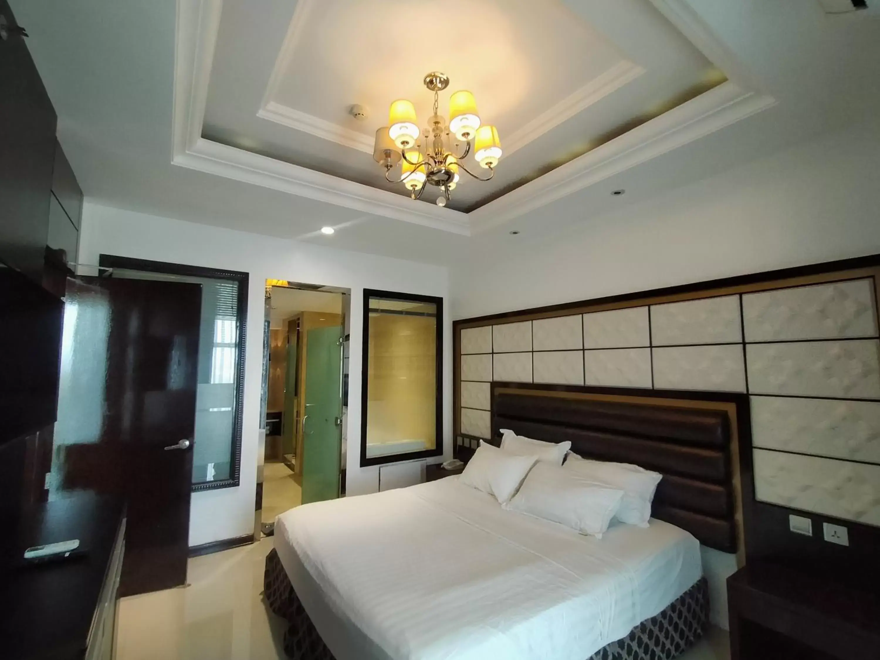 Bedroom, Bed in Prime Asia Hotel