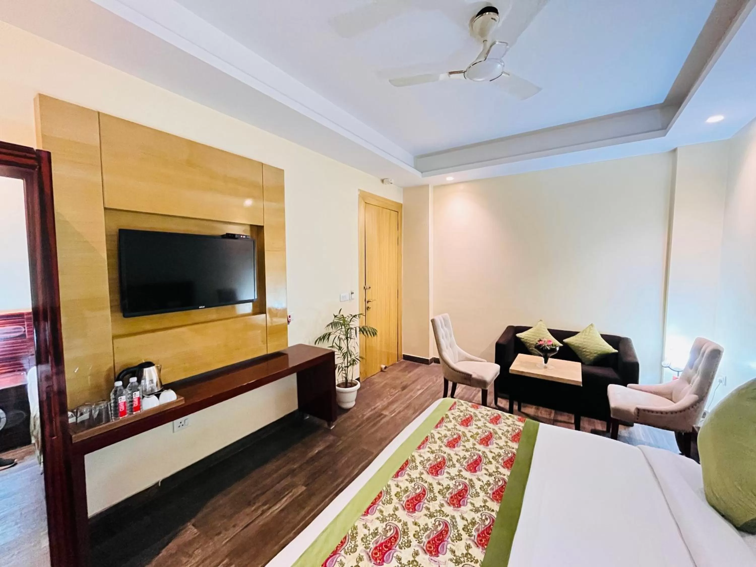 Bed in Hotel Banz near Delhi Airport
