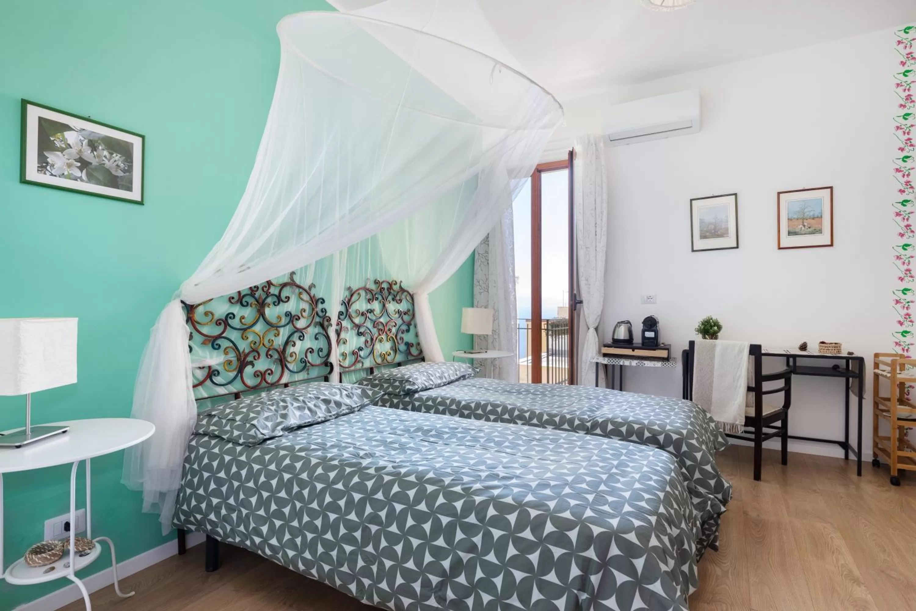 Bed in Tauromenion Guest House