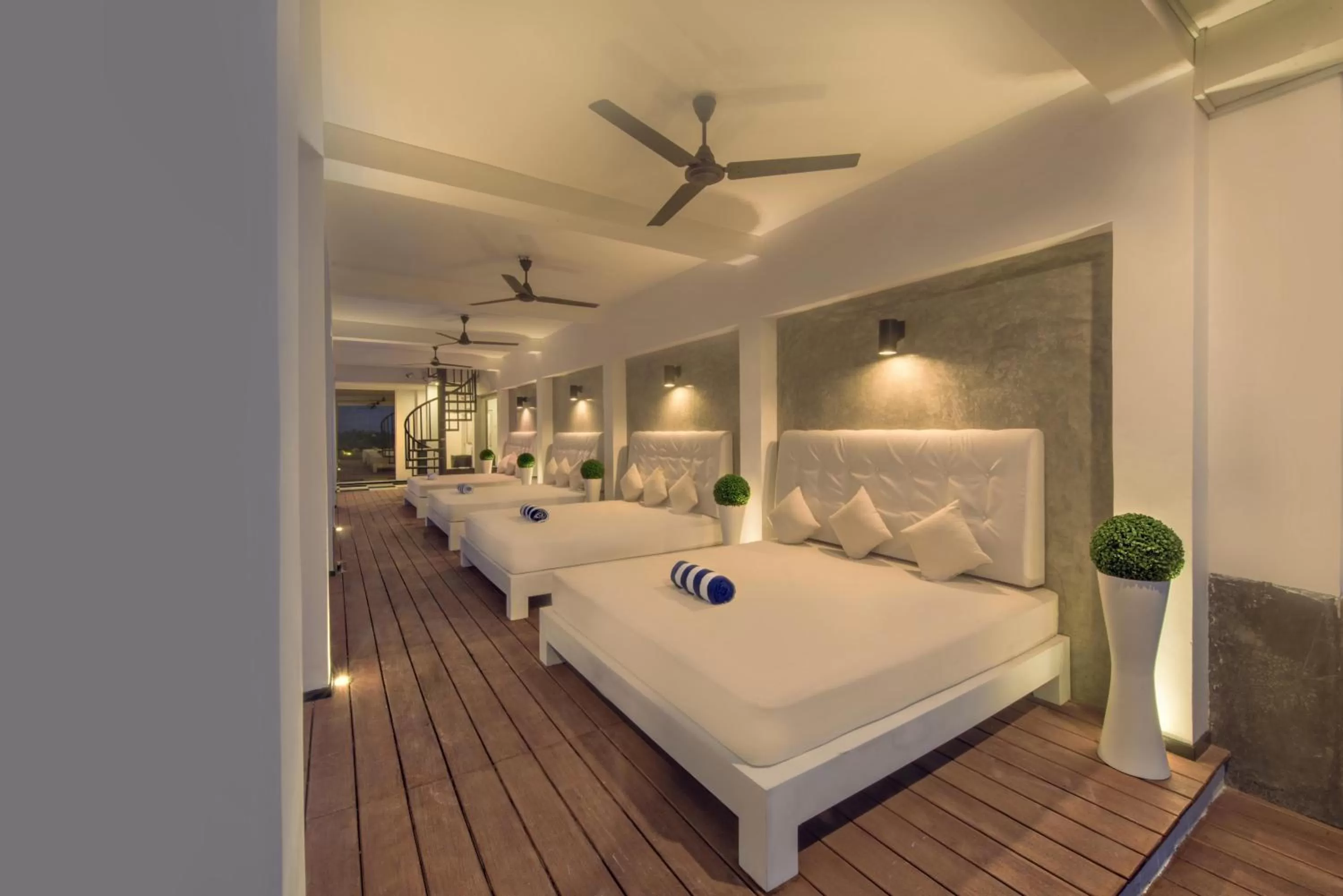 Restaurant/places to eat, Bed in Levels Unawatuna