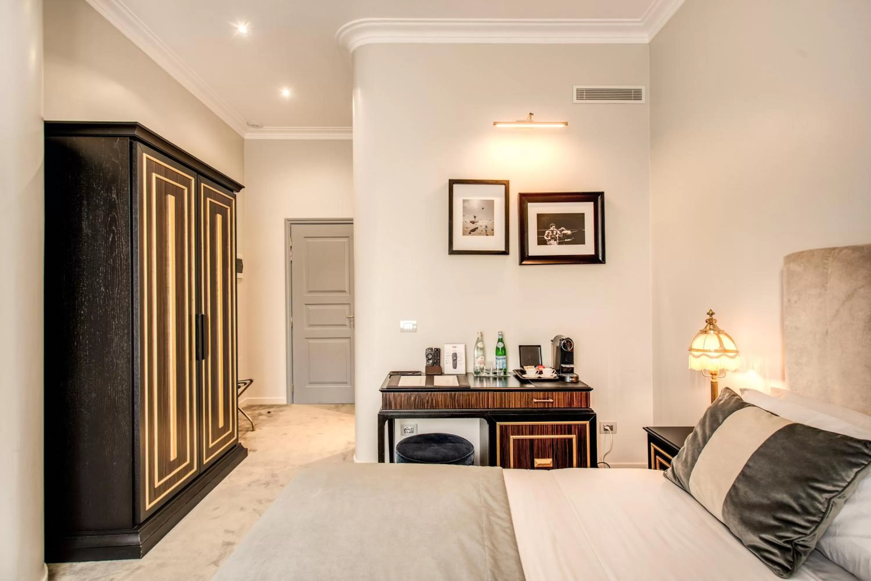 Bed in Martius Private Suites Hotel