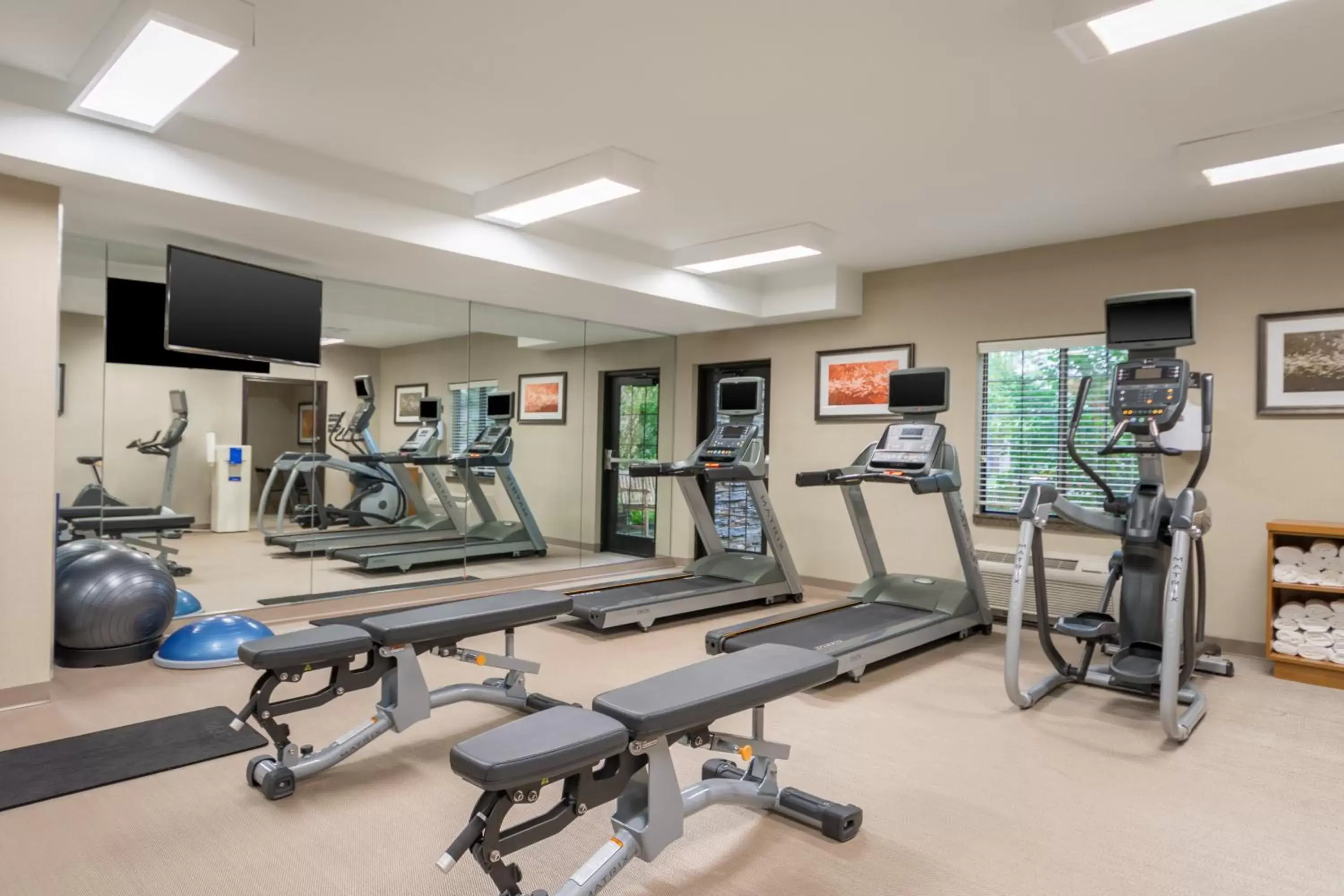 Spa and wellness centre/facilities, Fitness Center/Facilities in Staybridge Suites - Kansas City-Independence, an IHG Hotel