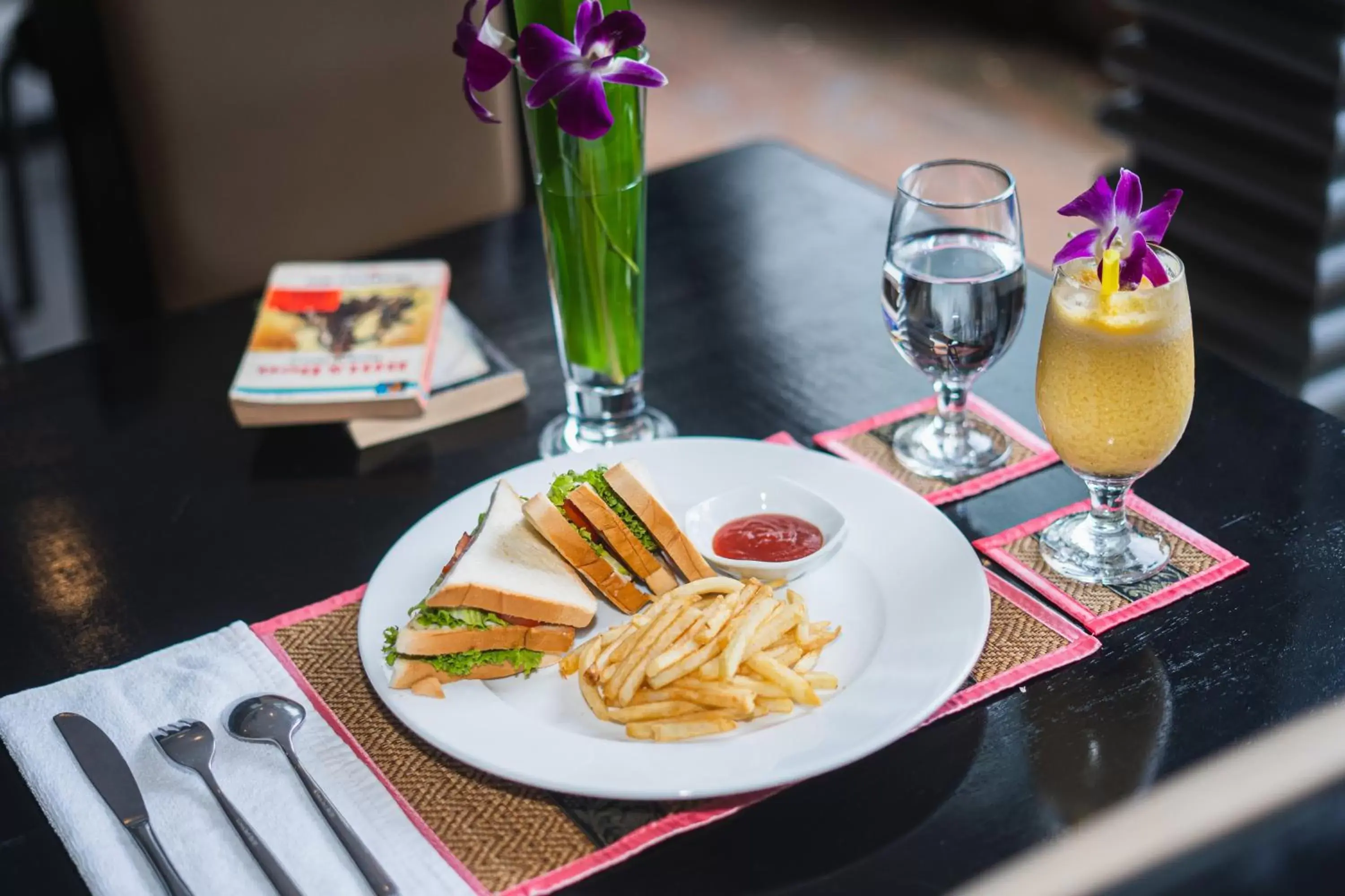 Food and drinks in The Rabbit Hole Hotel & SPA Food and drinks in The Rabbit Hole Hotel & SPA