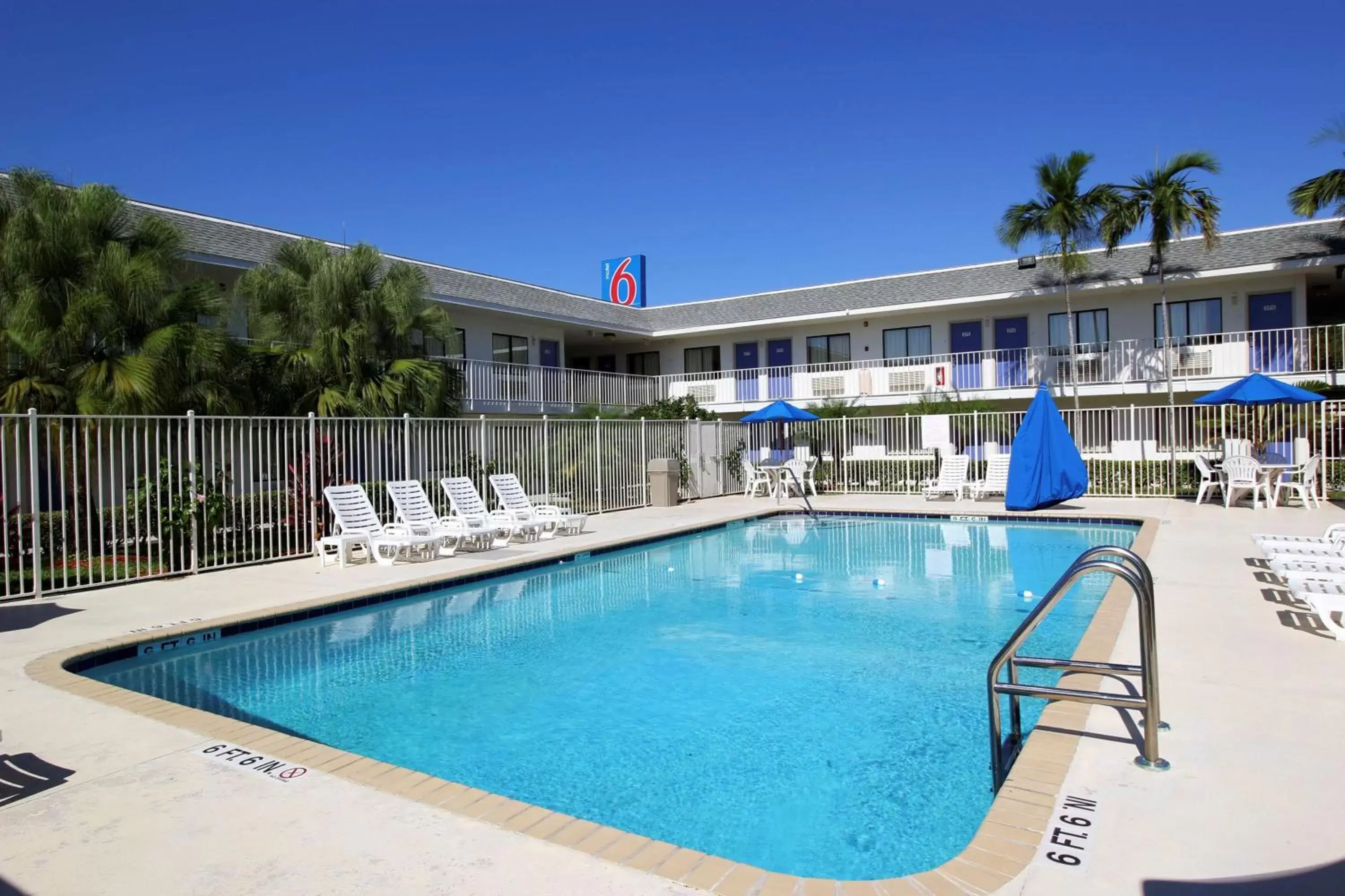 Day, Swimming Pool in Motel 6-Lantana, FL