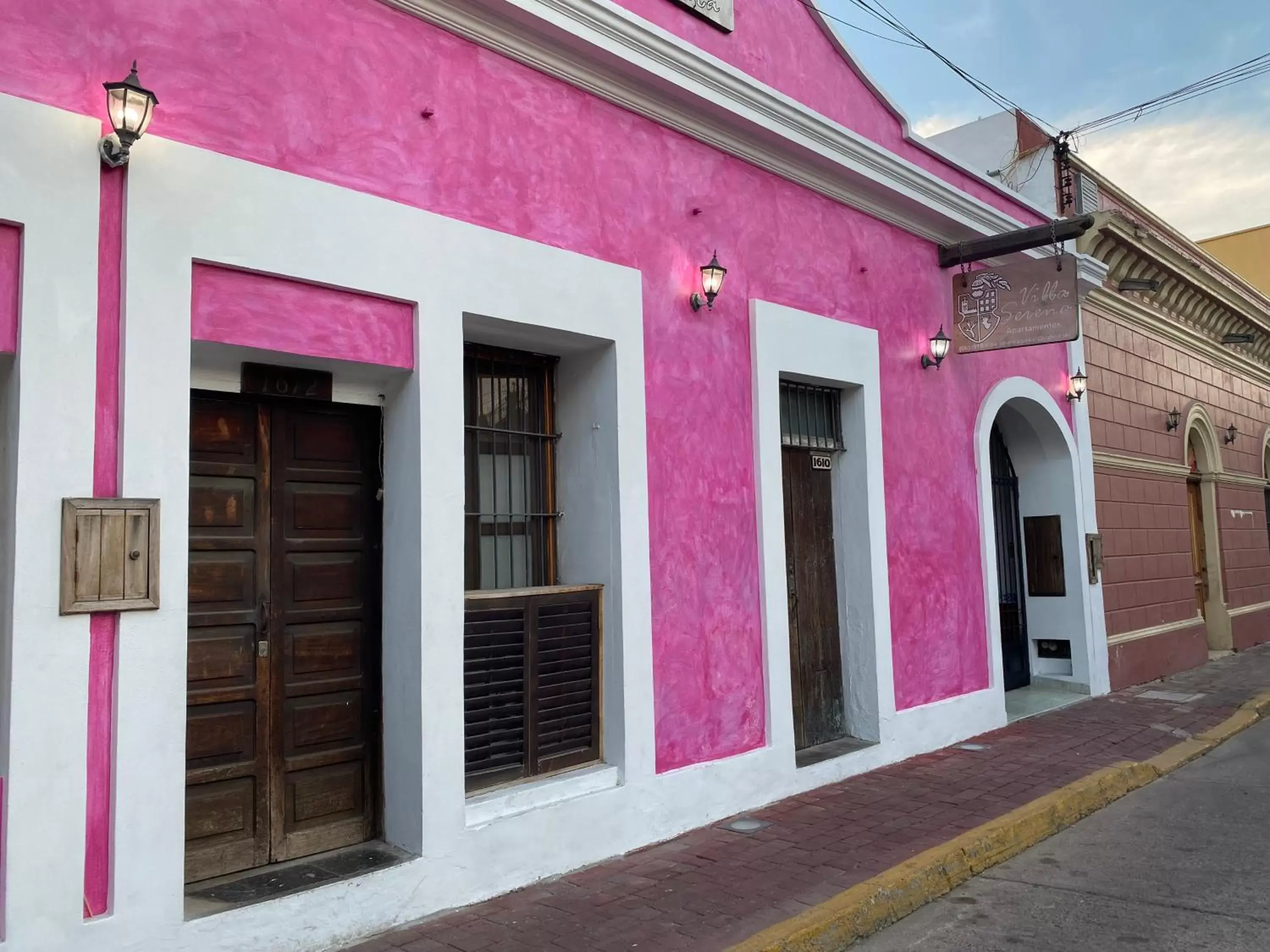 Facade/entrance, Property Building in Villa Serena Centro Historico