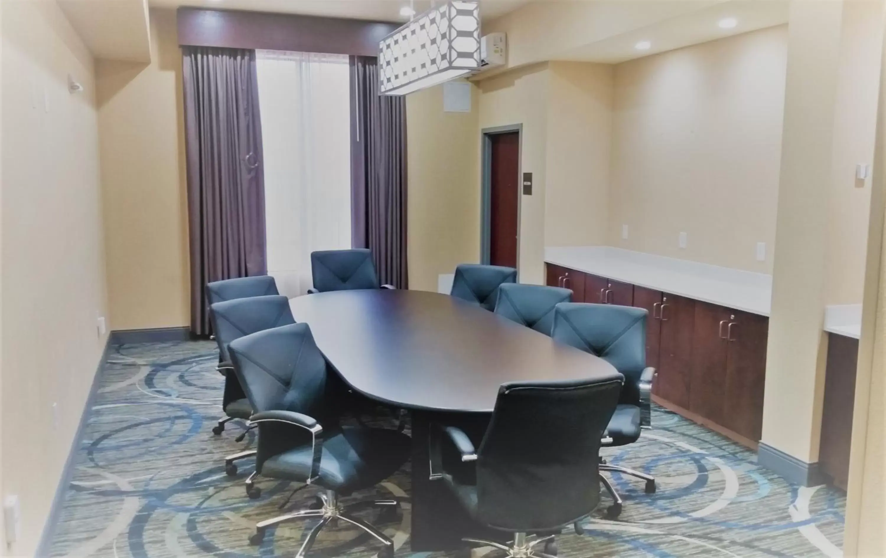 Meeting/conference room in Best Western St. Louis Airport North Hotel & Suites