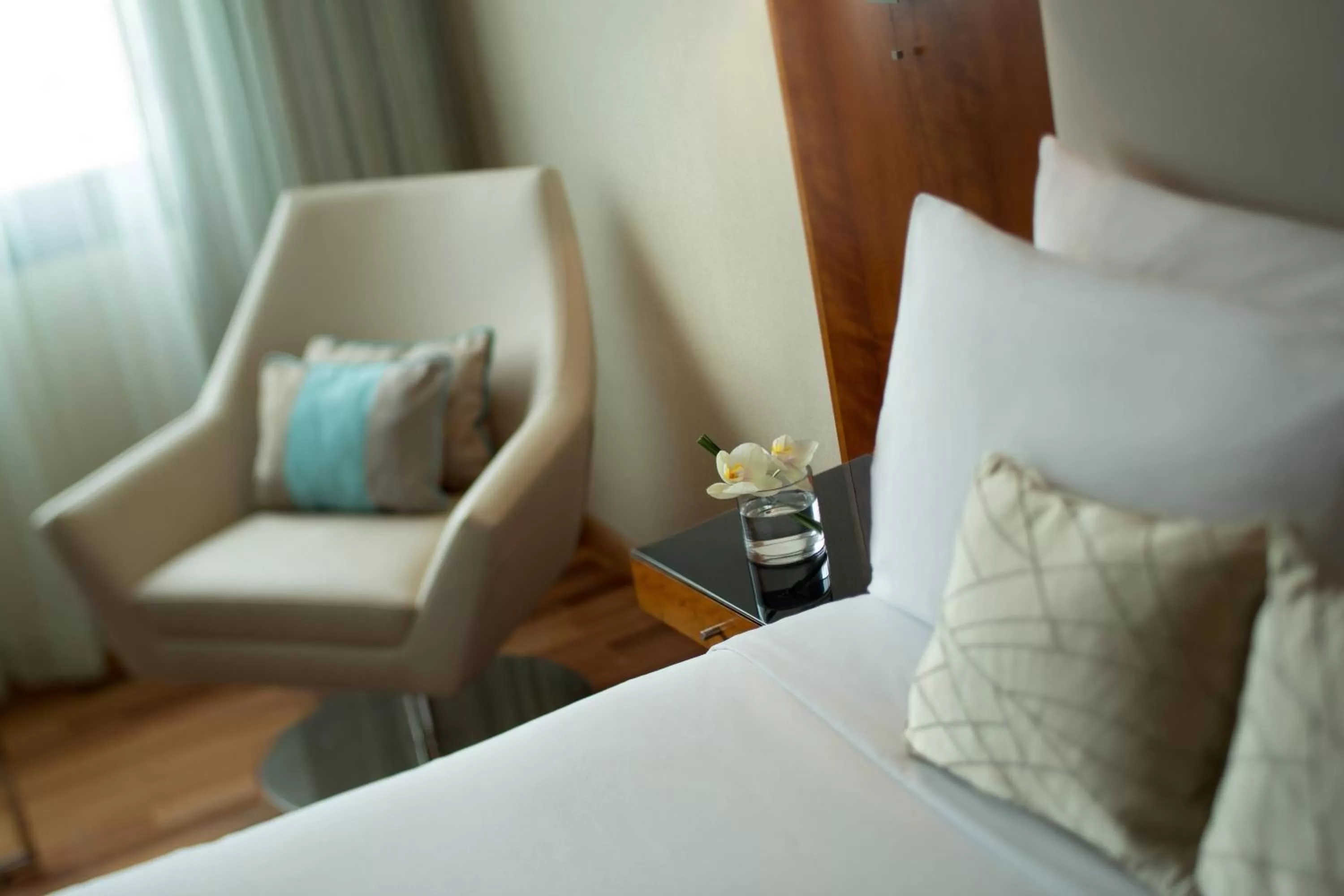 Urban Queen Room in Renaissance Barcelona Hotel