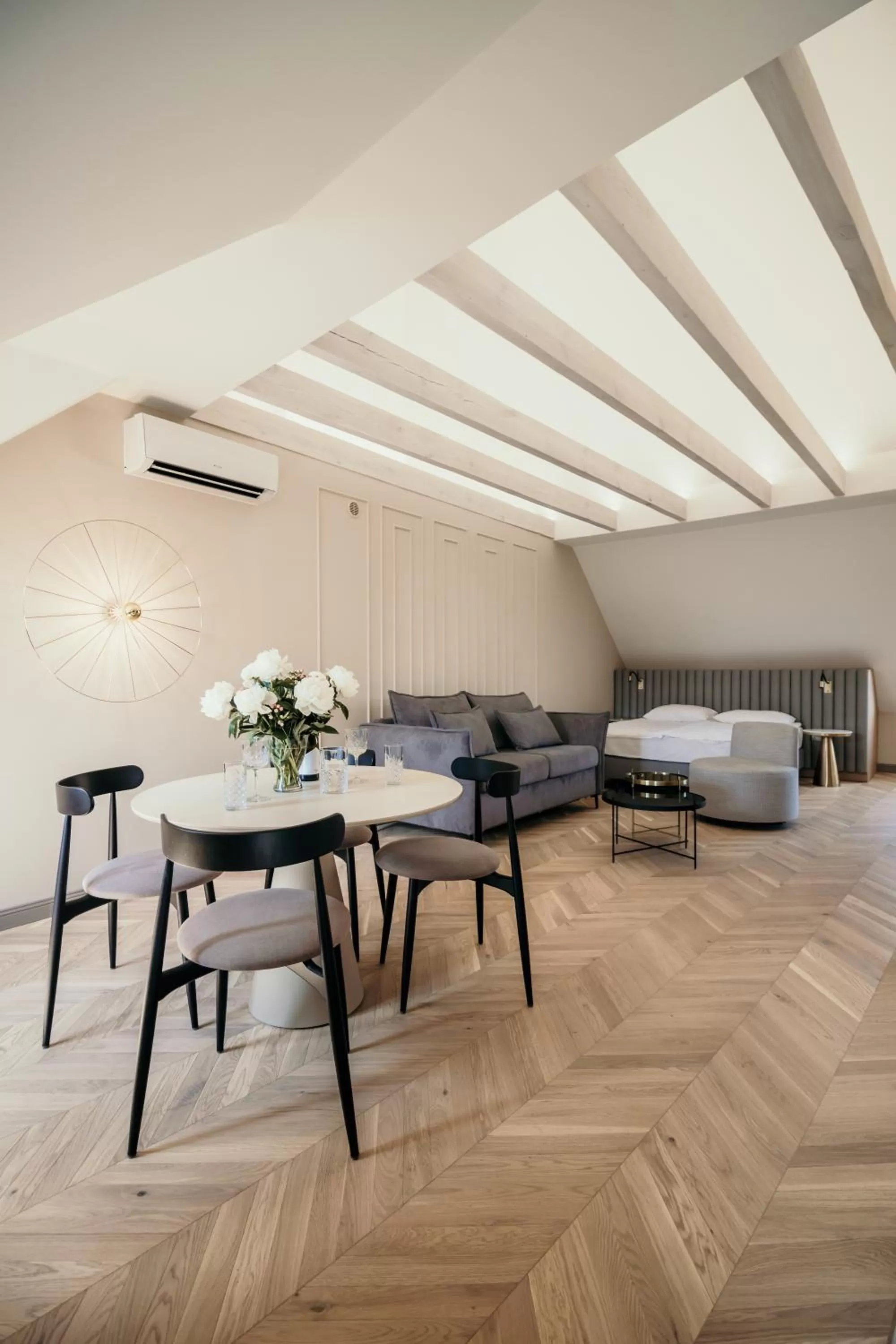 Living room, Bed in Apartamenty Małe Garbary