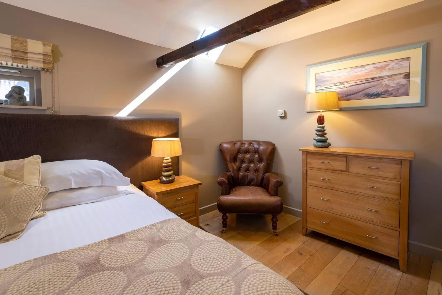 Bedroom, Seating Area in The Lodge