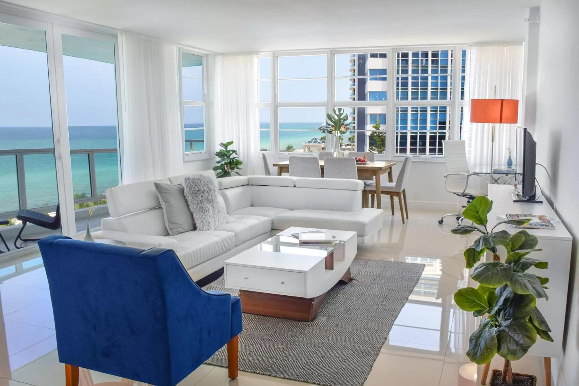 Living room in Seacoast Suites on Miami Beach