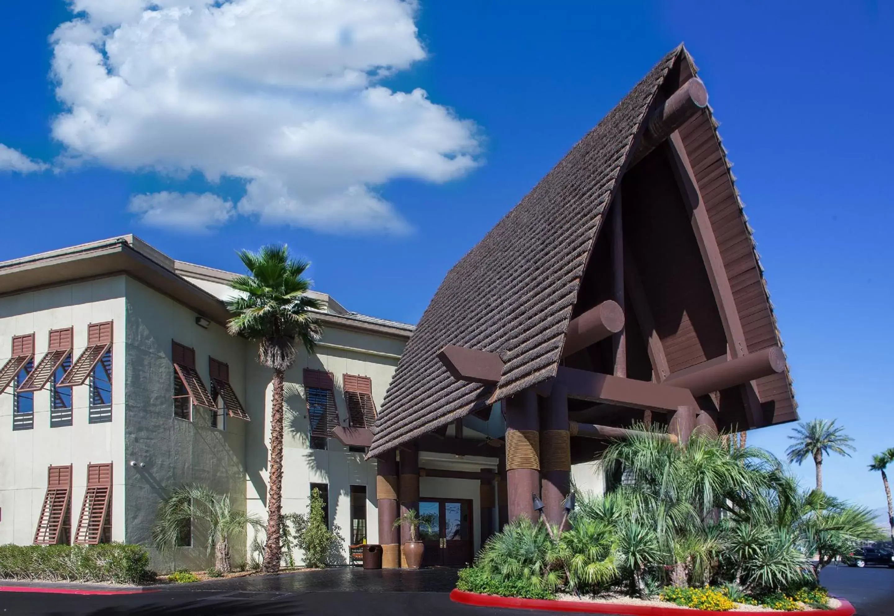 Property Building in Tahiti All-Suite Resort