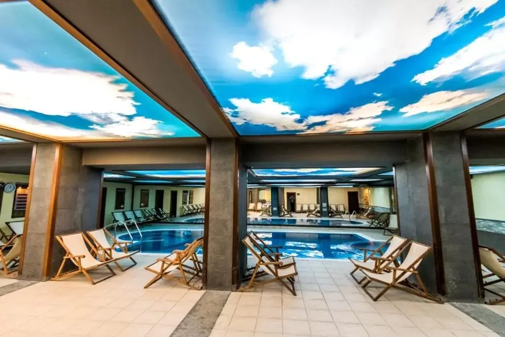 Swimming Pool in Gardenia Park Hotel