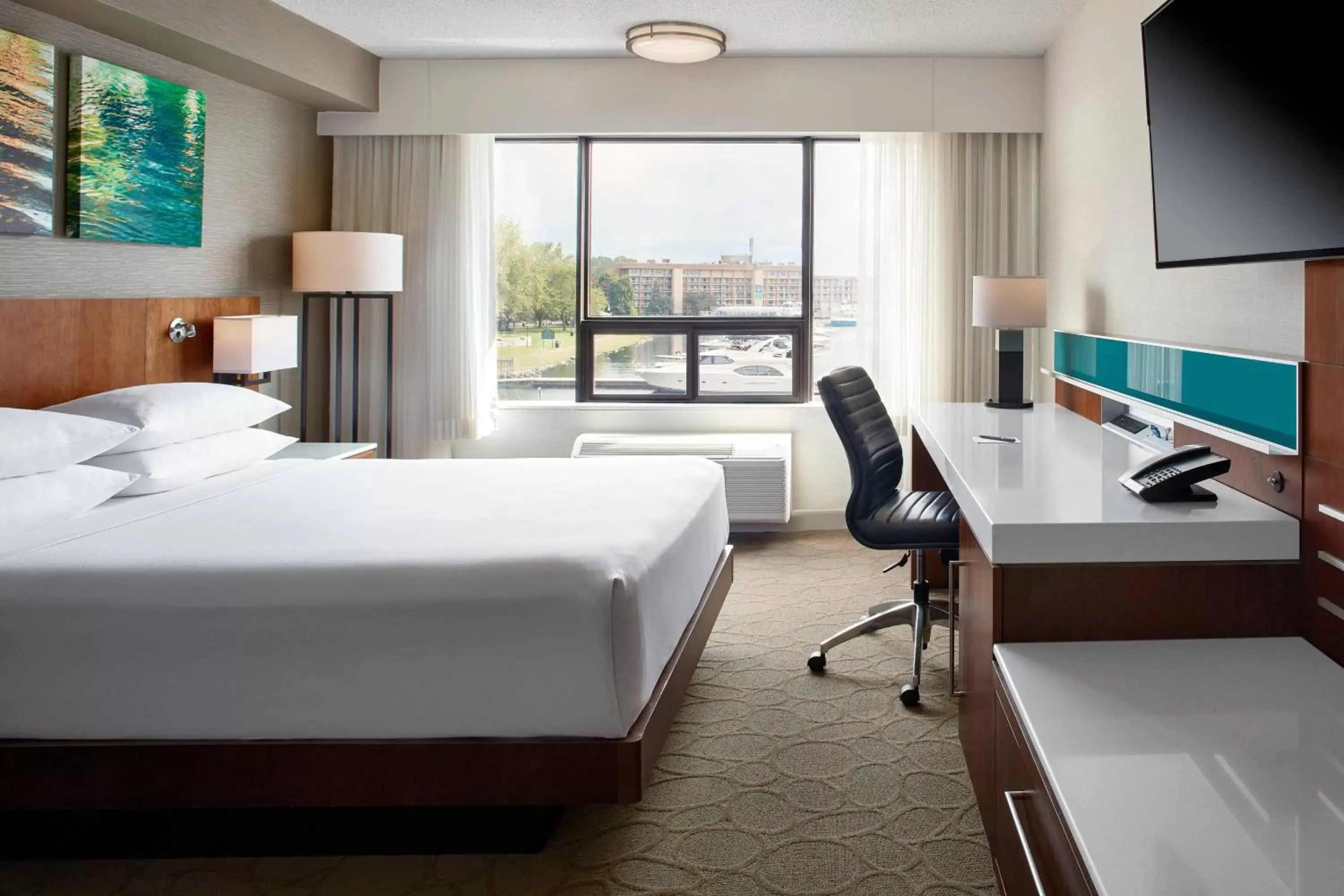 Photo of the whole room in Delta Hotels by Marriott Kingston Waterfront