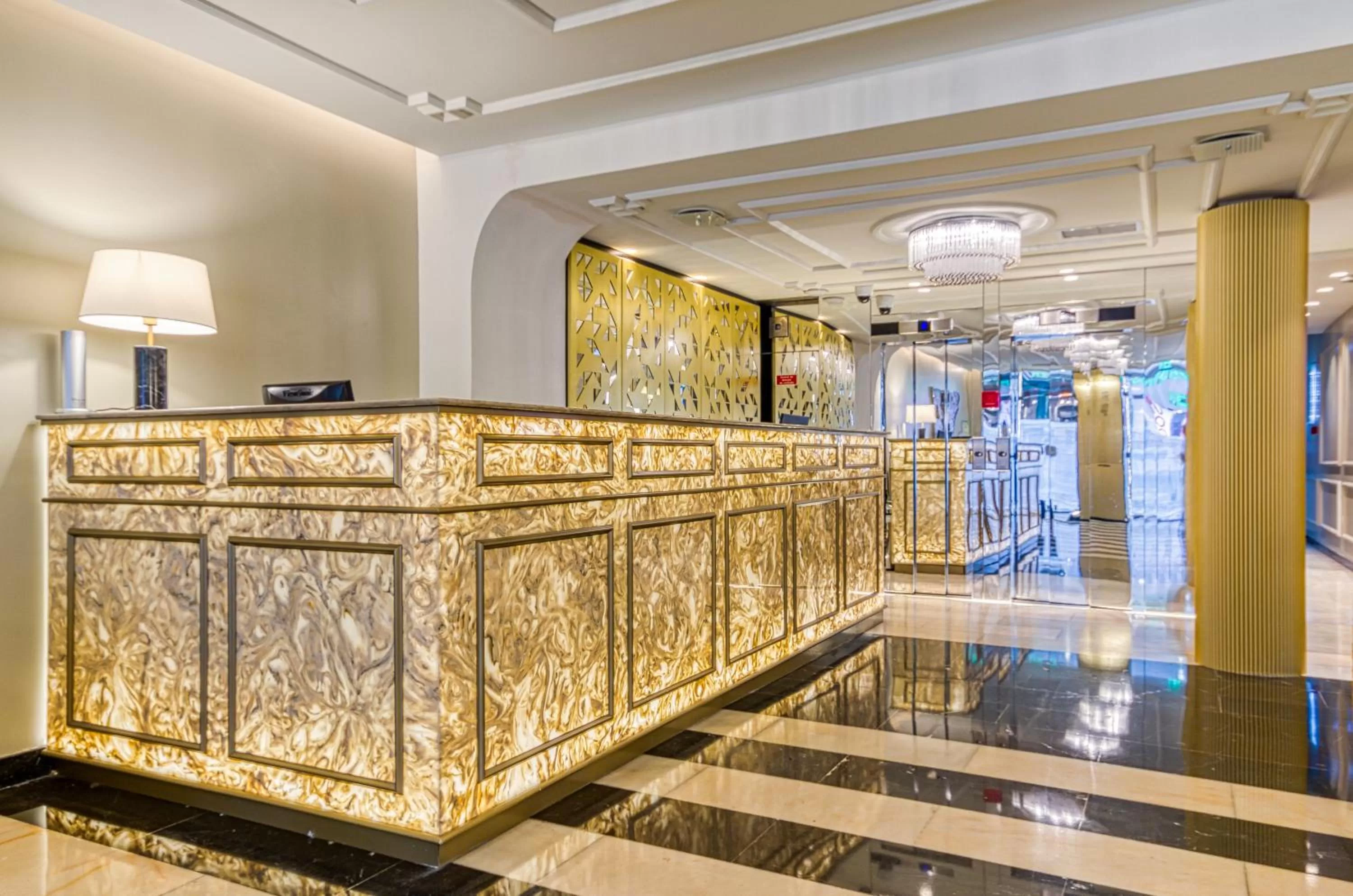 Lobby or reception in Hotel Borges Chiado