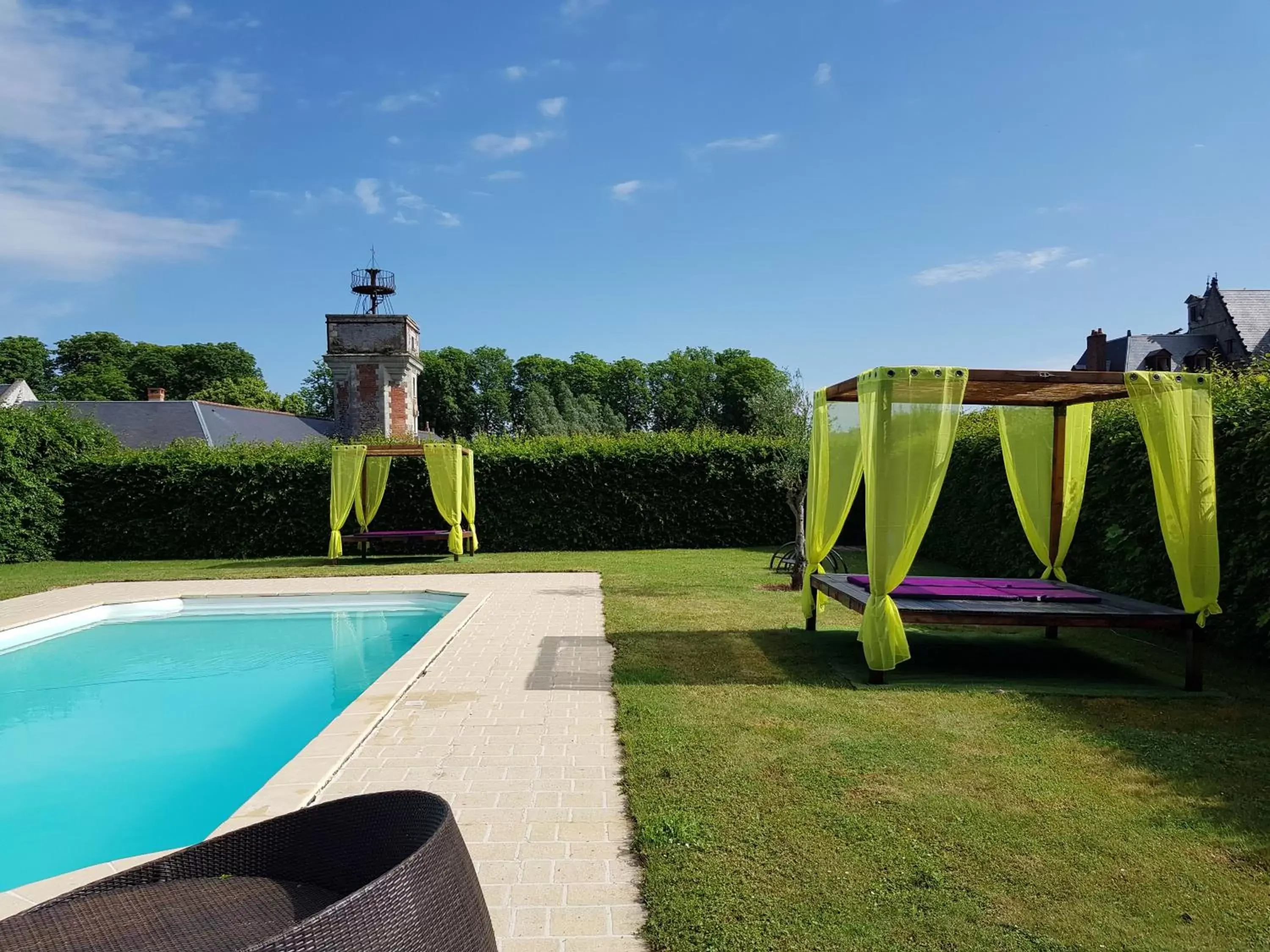 Swimming Pool in Chateau de Jallanges - Les Collectionneurs