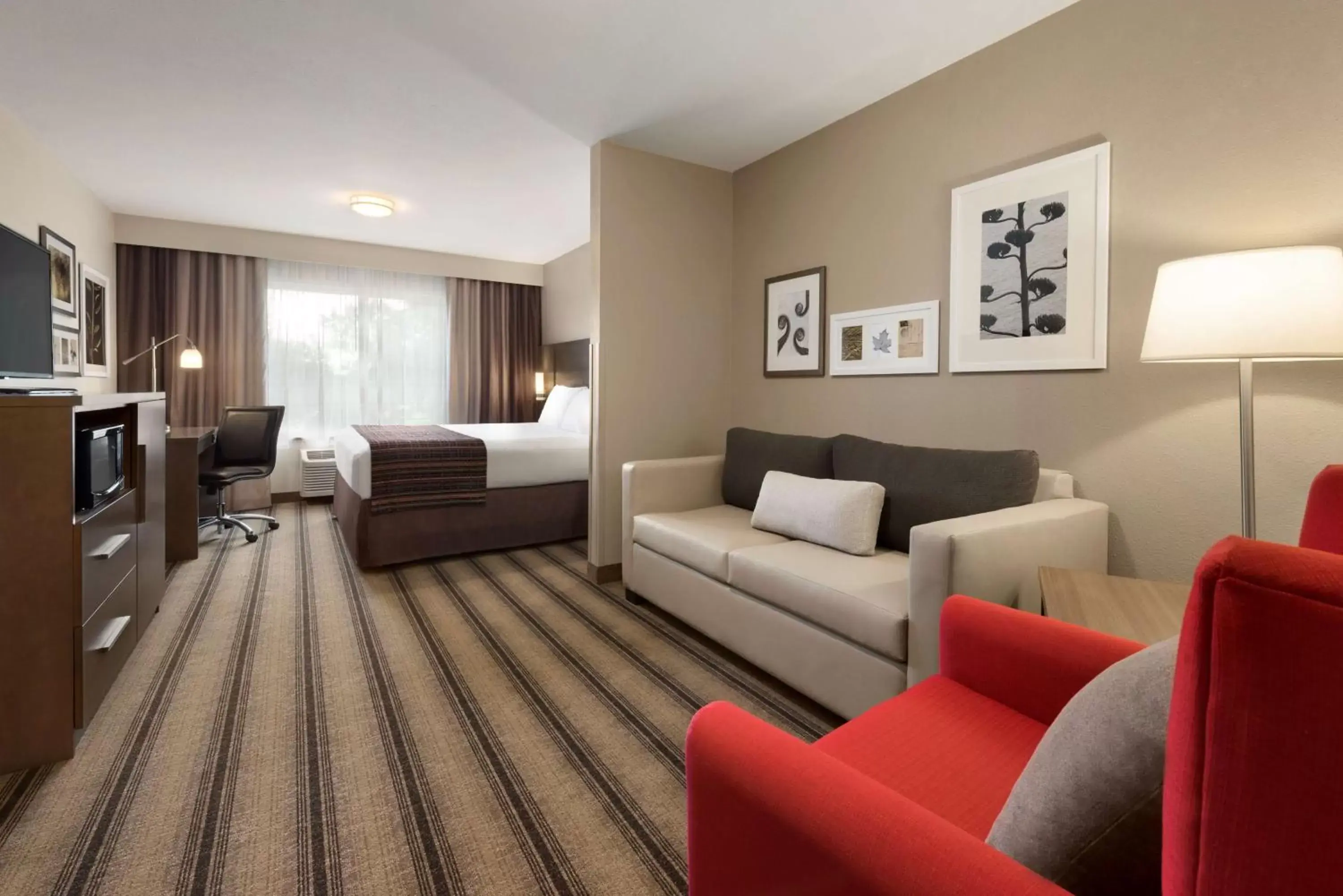 One-Bedroom King Suite with Sofa Bed - Non-Smoking in Country Inn & Suites by Radisson, St. Cloud West, MN One-Bedroom King Suite with Sofa Bed - Non-Smoking in Country Inn & Suites by Radisson, St. Cloud West, MN