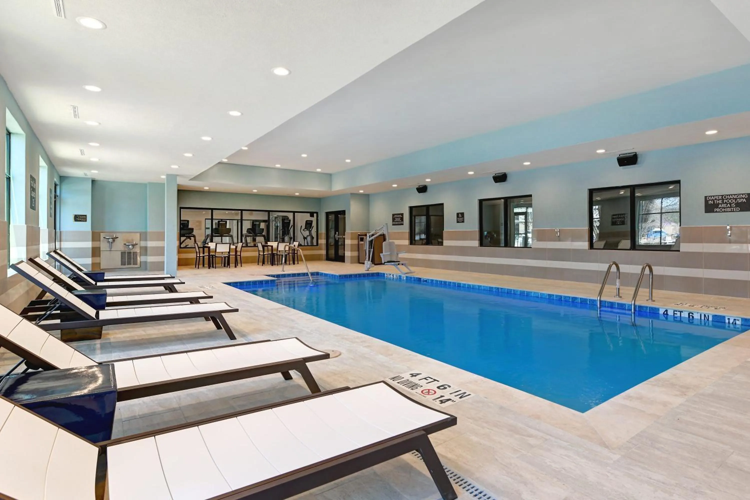 Swimming pool in Homewood Suites By Hilton Austin/Cedar Park-Lakeline, Tx