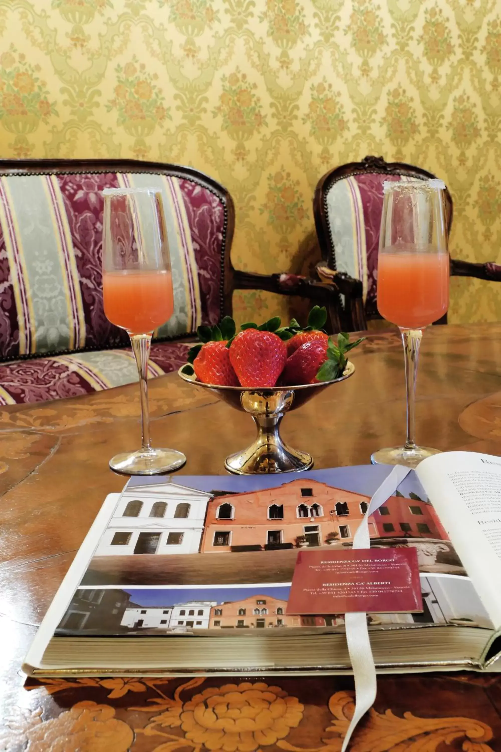 Non alcoholic drinks, Seating Area in Relais Alberti