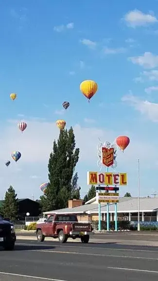 Property Building in Robin Hood Motel