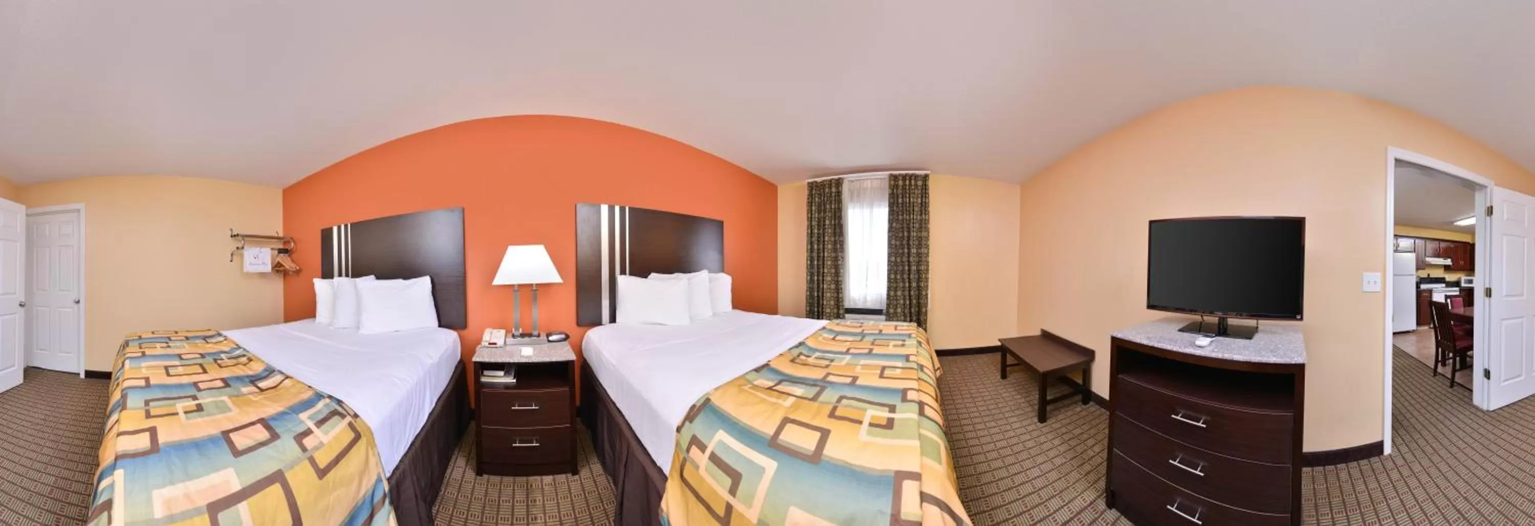Family Suite in Douglas Inn & Suites