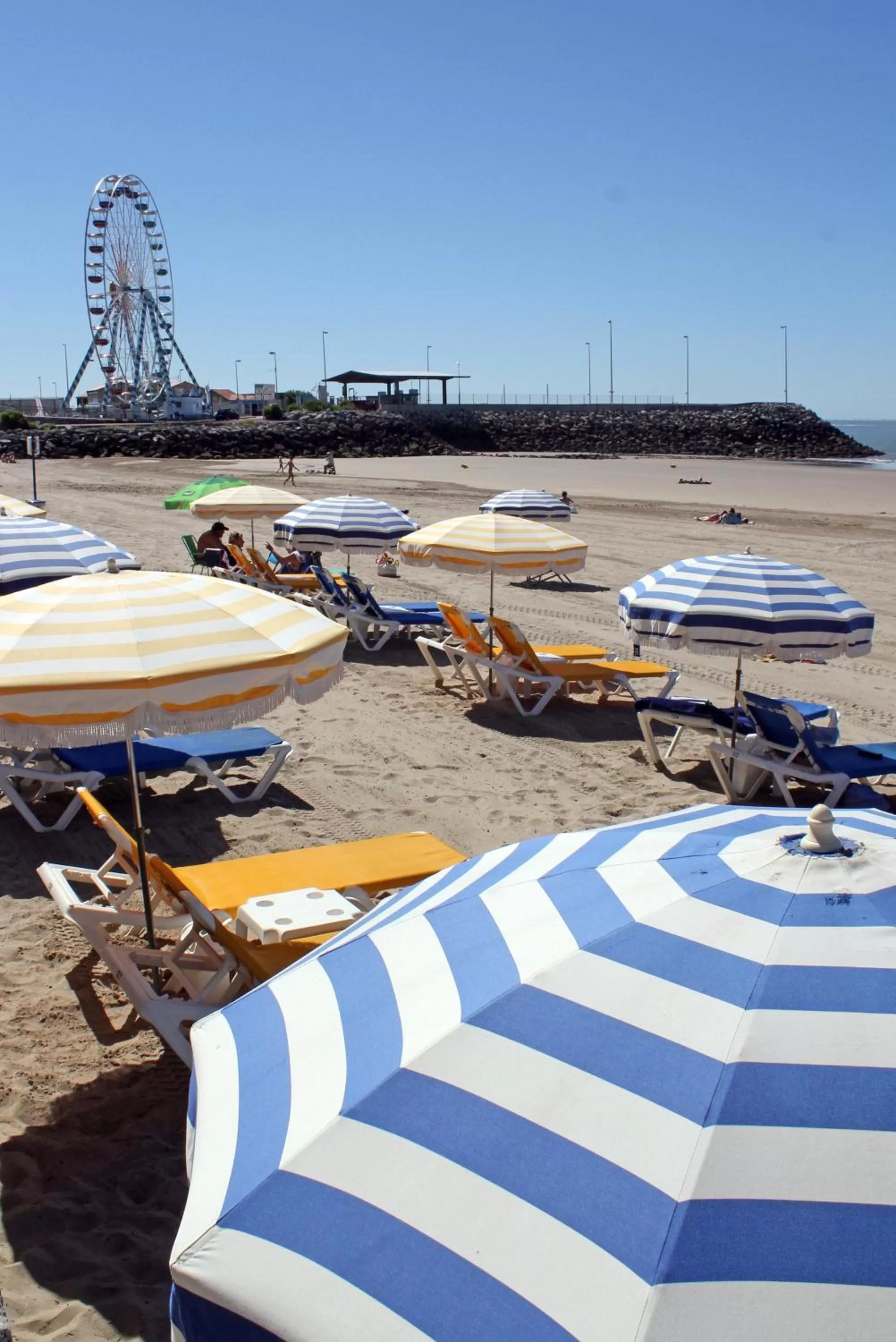 Beach in Best Western Hôtel Royan Océan