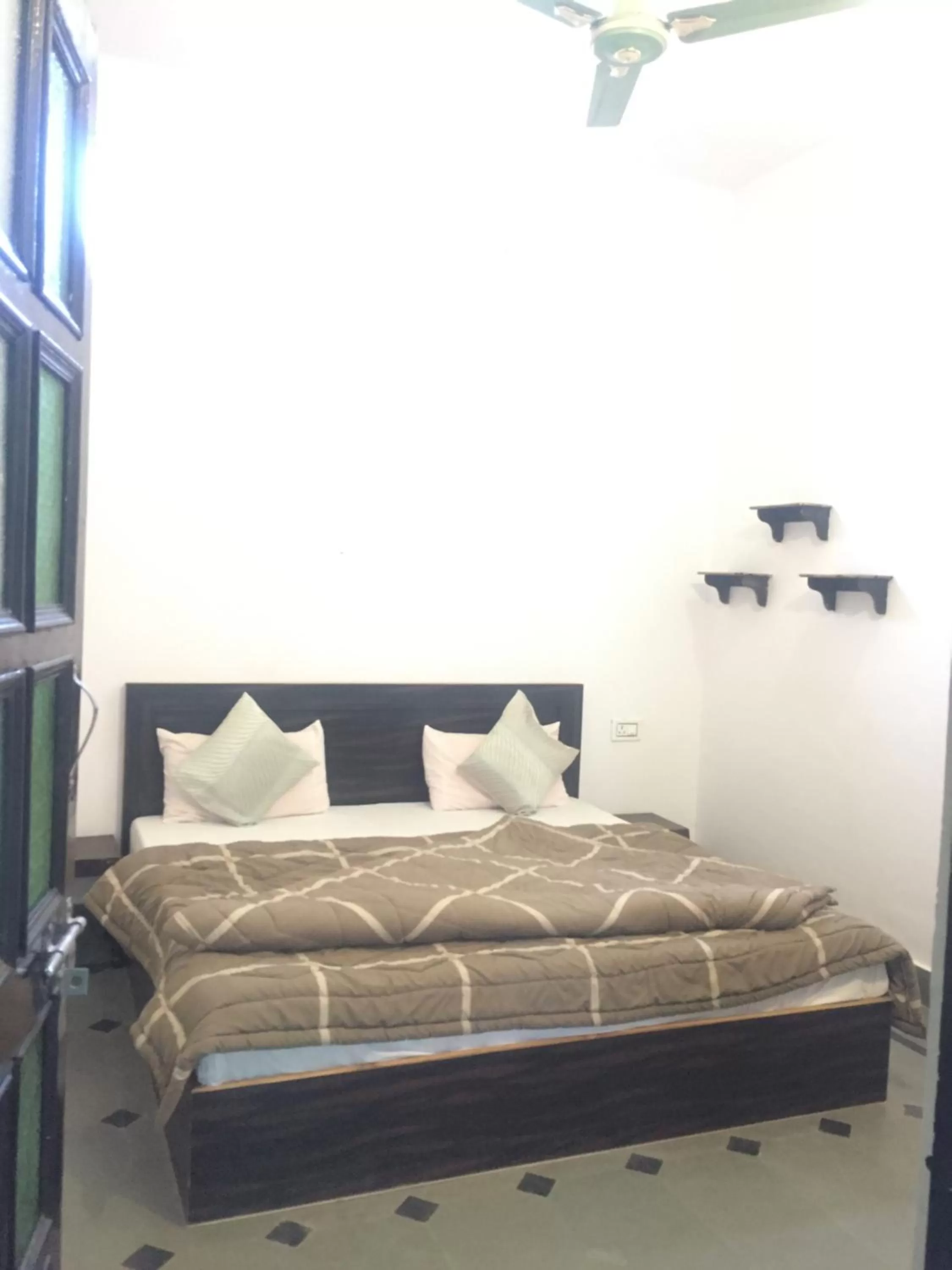 Decorative detail, Bed in Hotel Bundi House