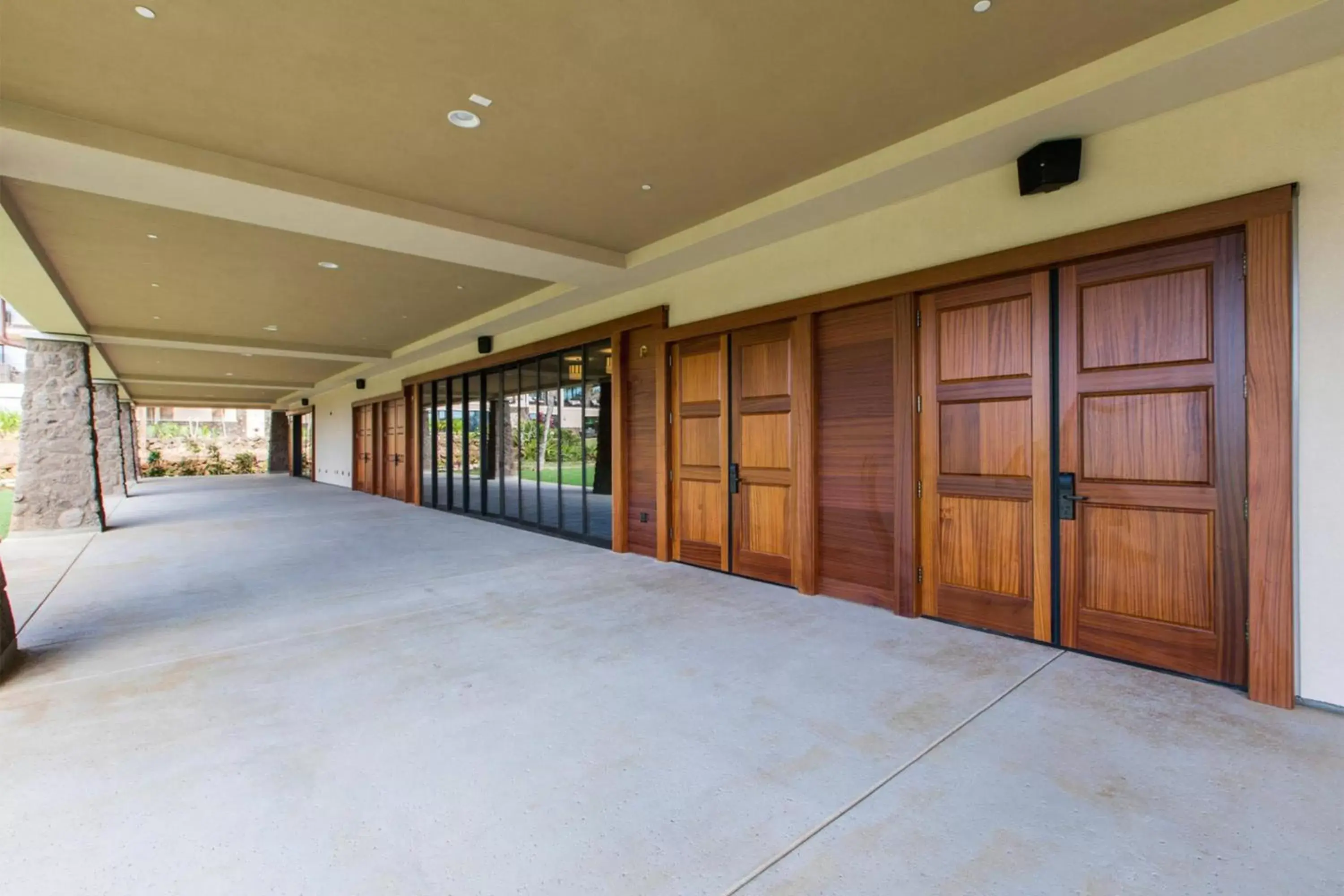 Meeting/conference room in Koloa Landing Resort at Po'ipu, Autograph Collection