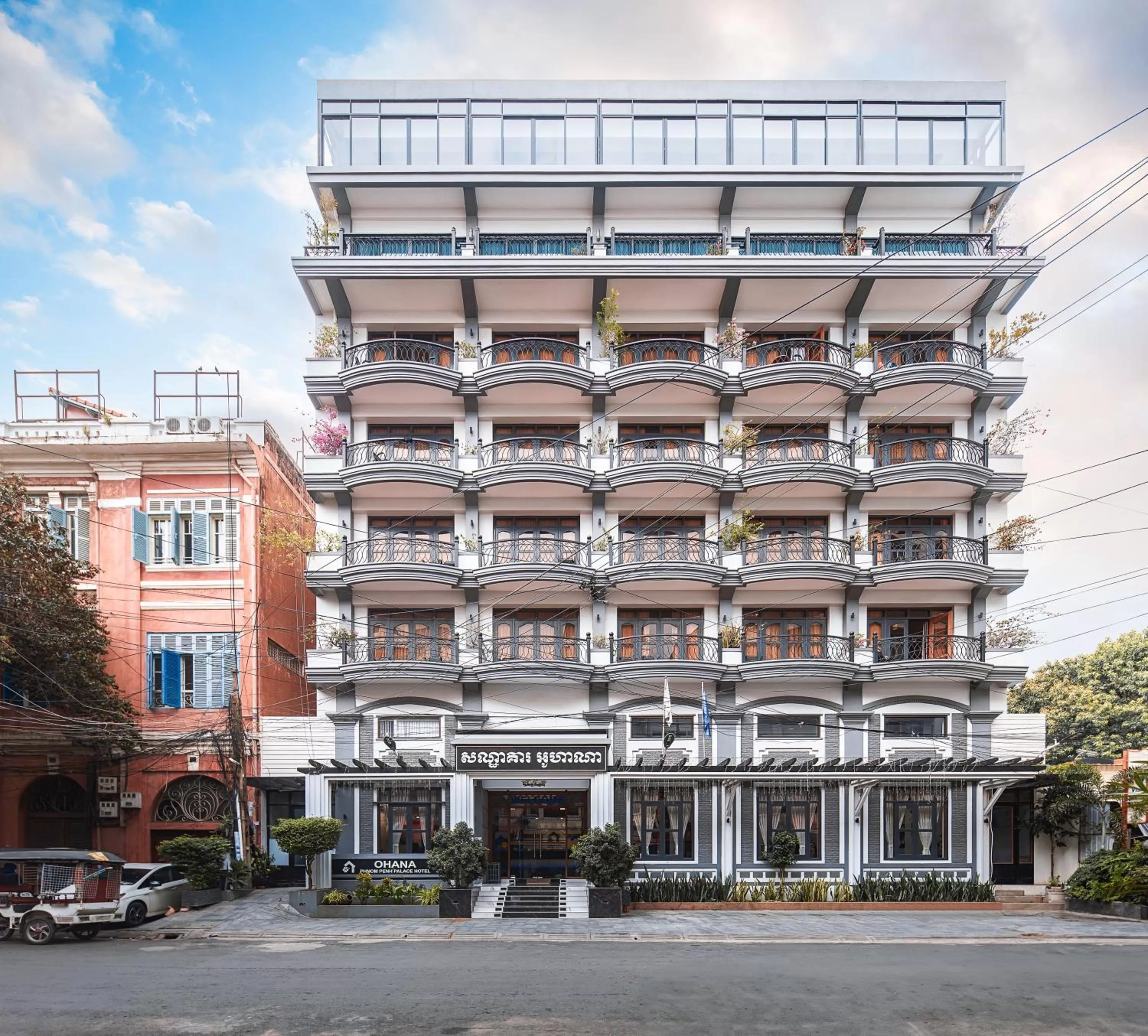 Property building in Ohana Phnom Penh Palace Hotel