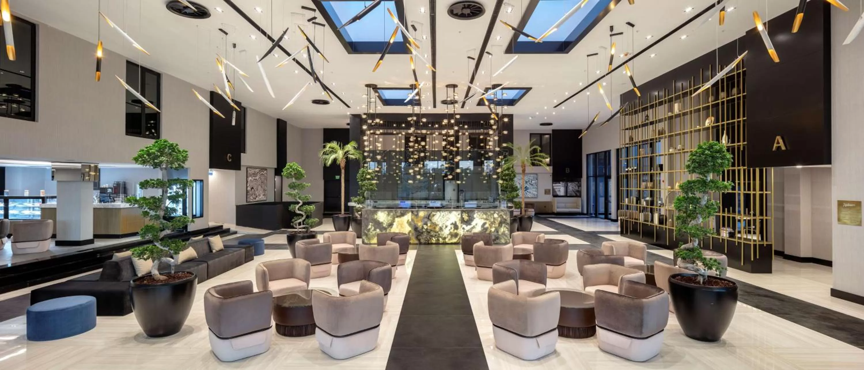 Lobby or reception in Radisson Hotel Izmir Aliaga